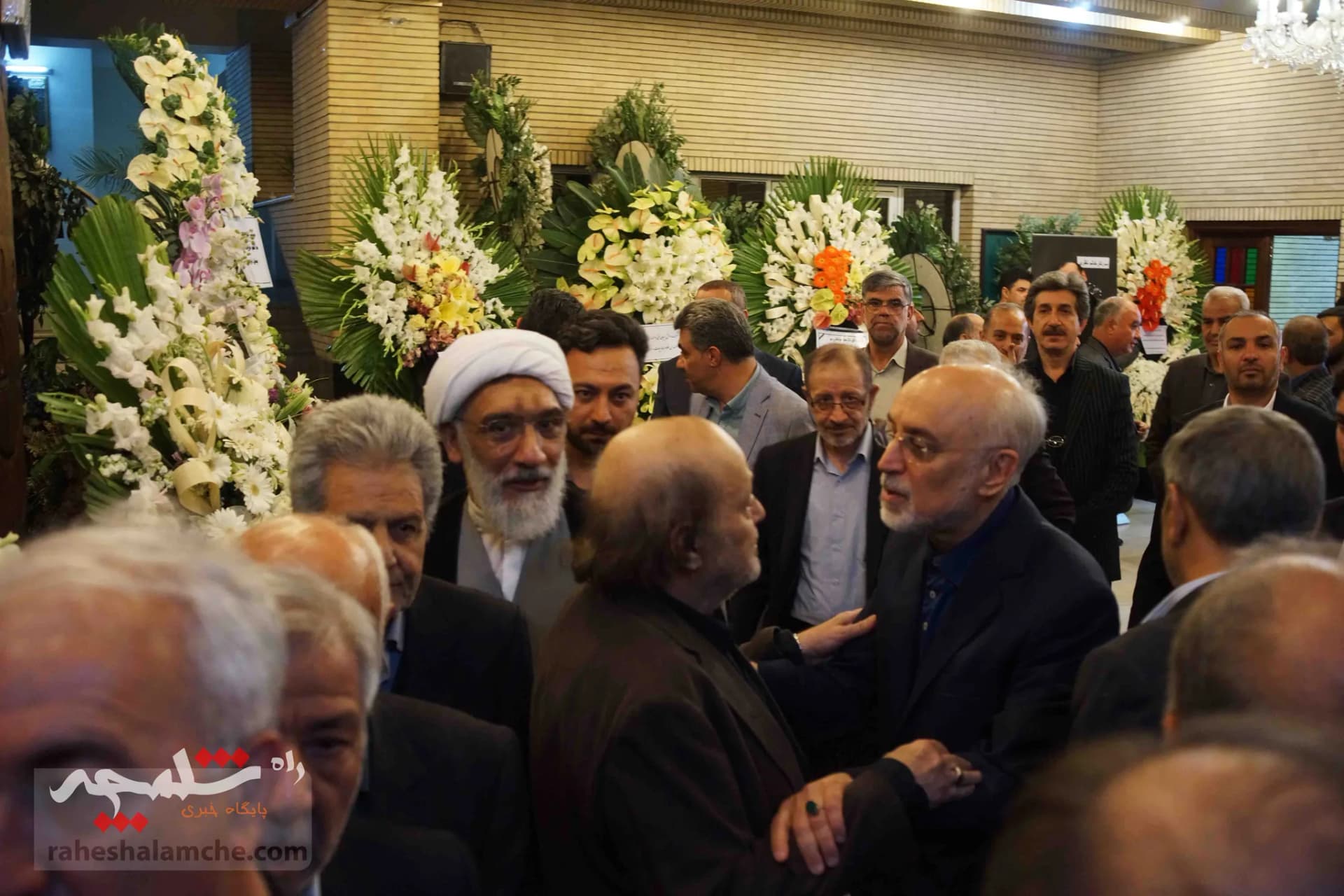 مراسم ختم مادر همسر منوچهر متکی چه خبر بود؟ +تصاویر کامل — تصویر 50