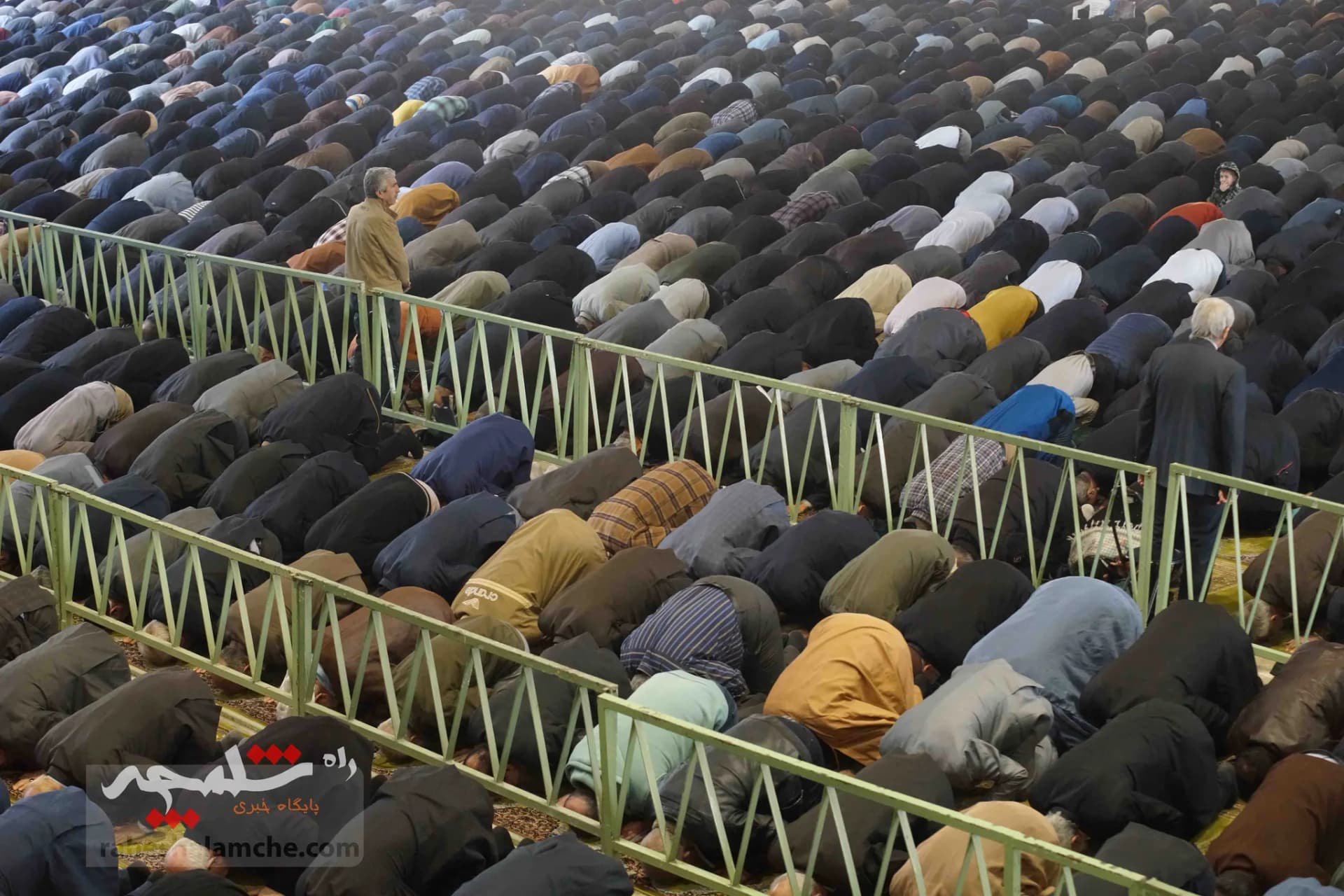 دومین نماز جمعه تهران در سال جدید برگزار شد +تصاویر — تصویر 40