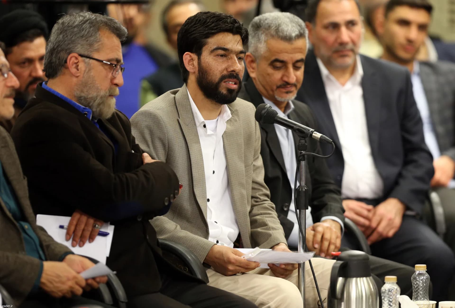 دیدار شاعران با رهبر انقلاب +تصاویر2 — تصویر 38