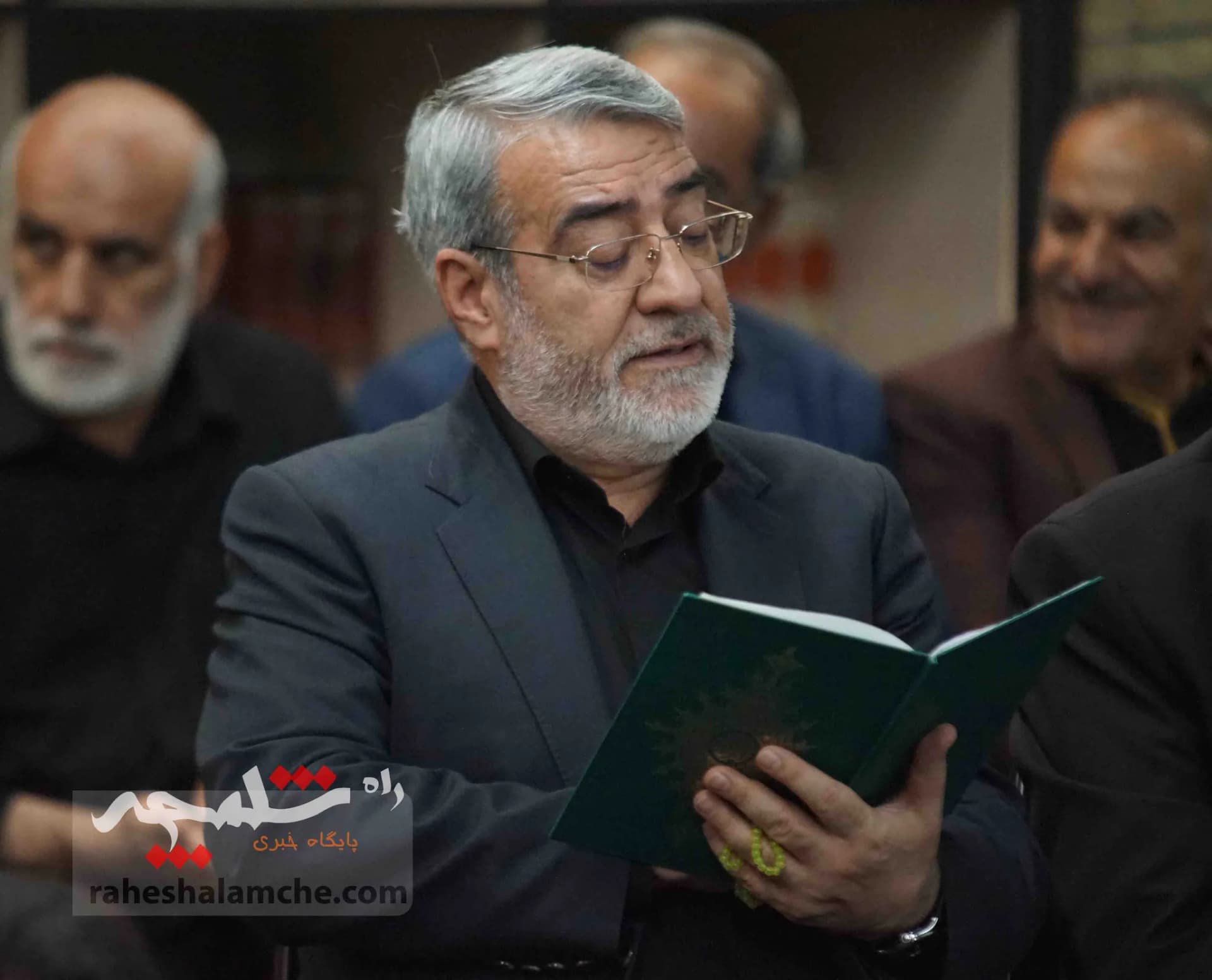 احمدینژادیها برای ختم همسر مرتضی تمدن سنگ تمام گذاشتند +تصاویر — تصویر 51