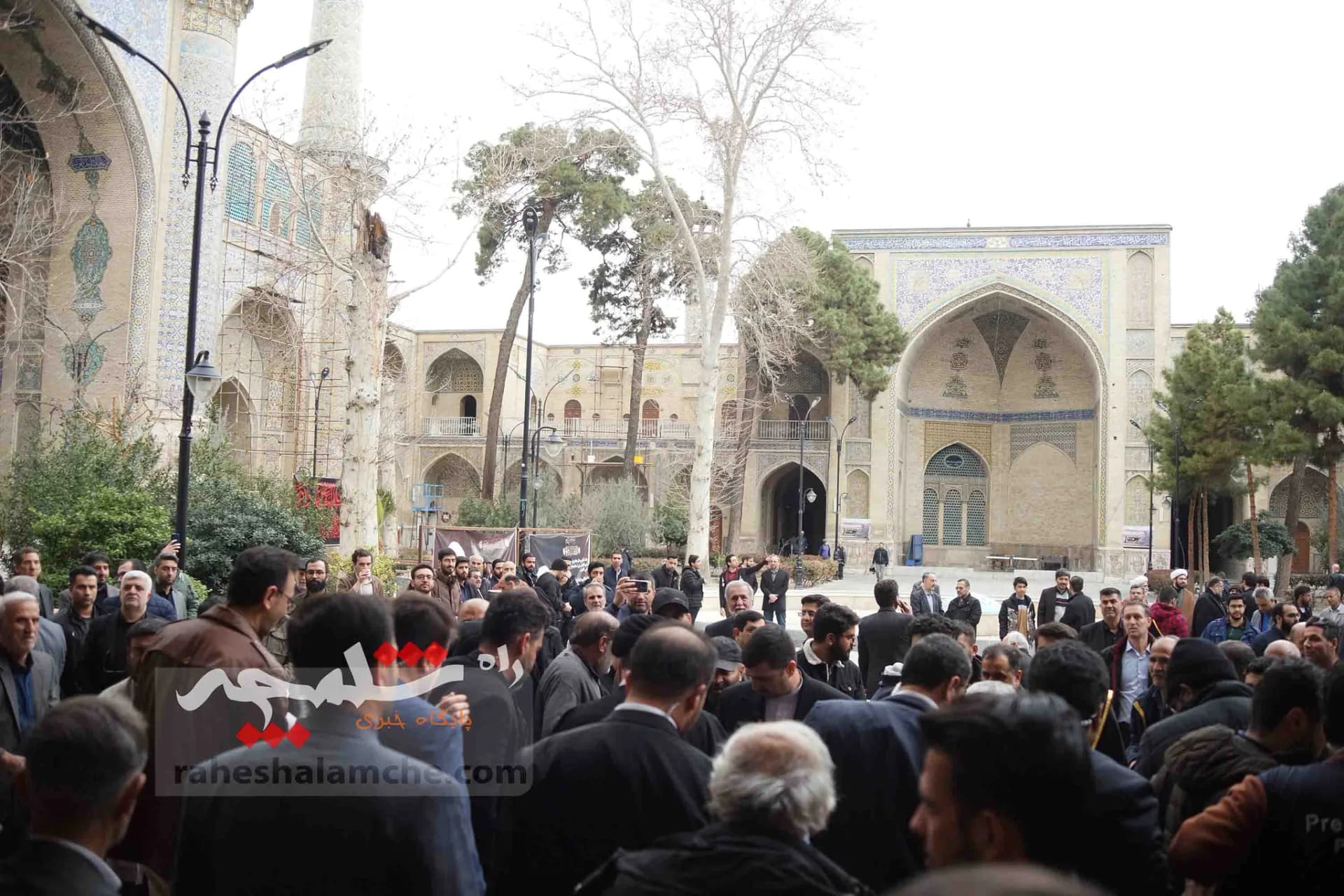همه شخصیتهایی که در مراسم ترحیم آیتالله امام کاشانی حضور داشتند +تصاویر — تصویر 58