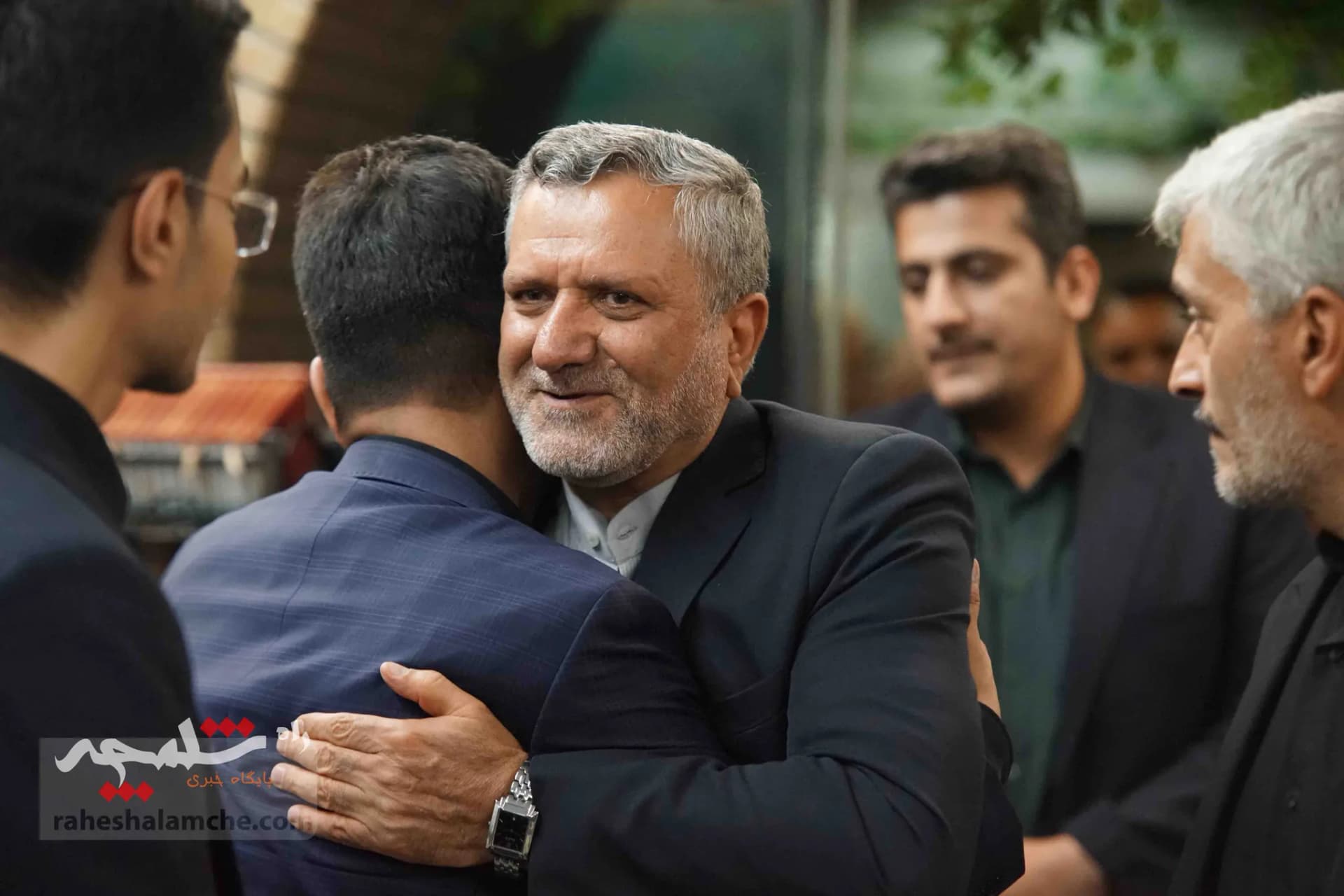 احمدینژادیها برای ختم همسر مرتضی تمدن سنگ تمام گذاشتند +تصاویر — تصویر 29