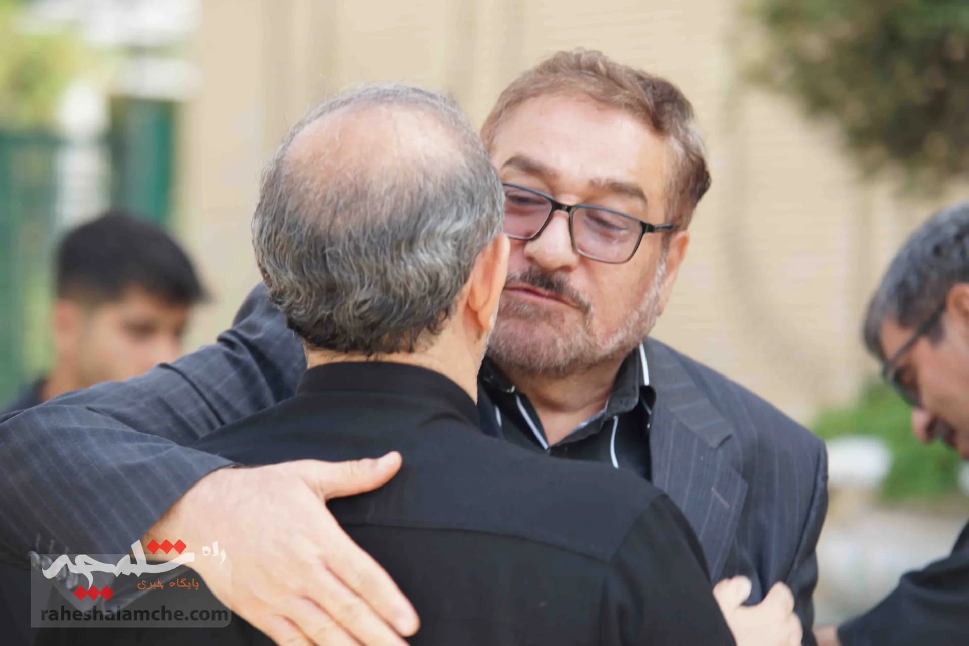احمدینژادیها برای ختم همسر مرتضی تمدن سنگ تمام گذاشتند +تصاویر — تصویر 17