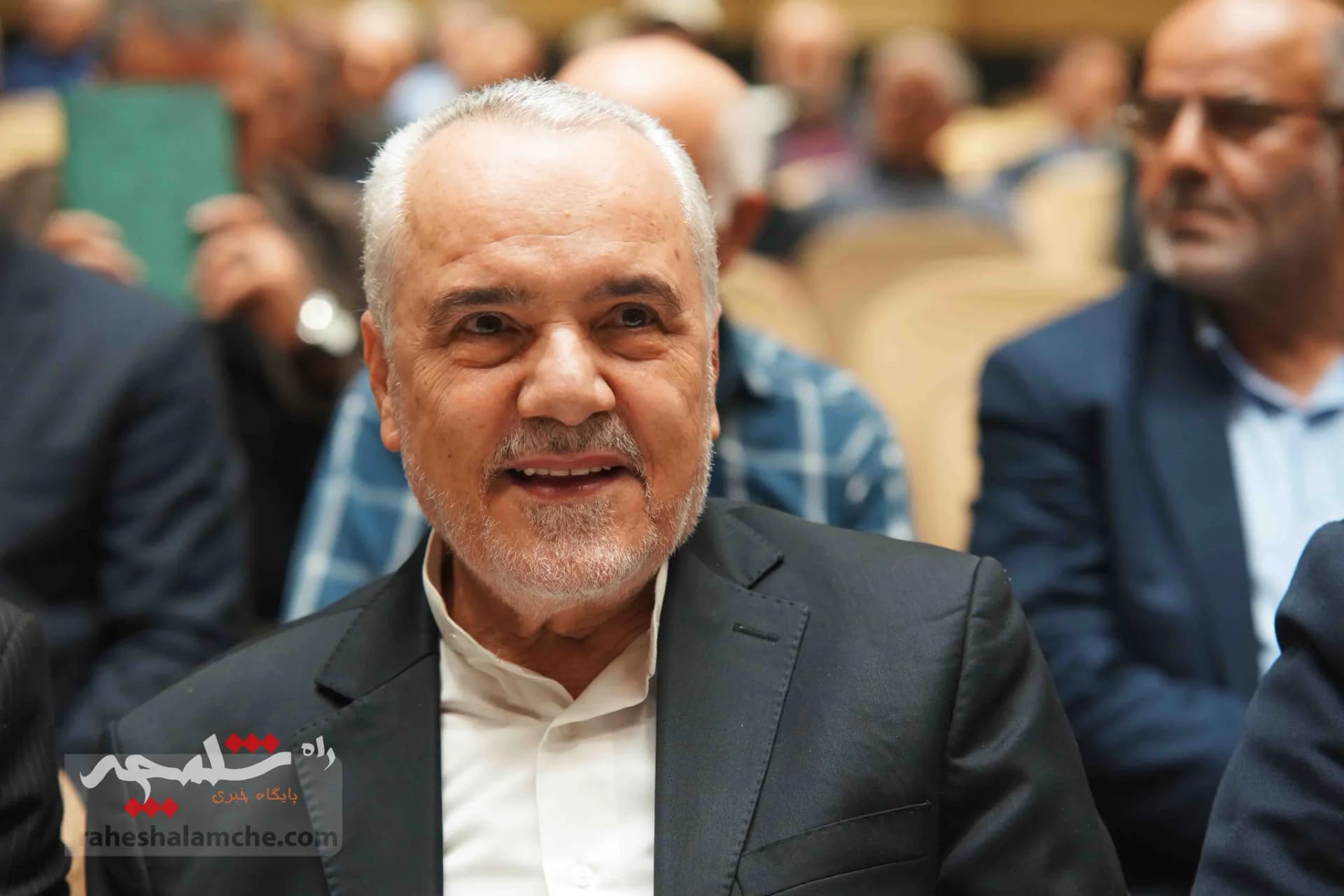 همه شخصیتهایی که در مراسم ختم مادر زریبافان شرکت کرده بودند +تصاویر — تصویر 12