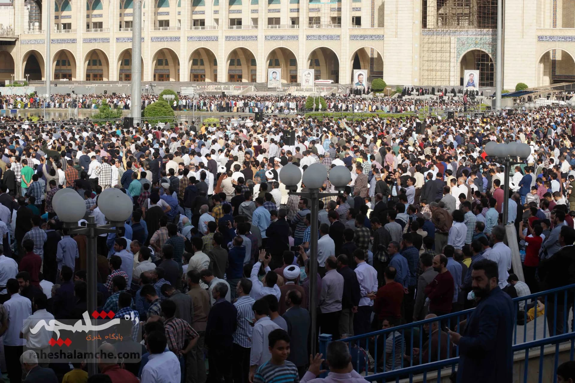 تصاویر اختصاصی راه شلمچه از بزرگترین نماز عید فطر در مصلی تهران — تصویر 18