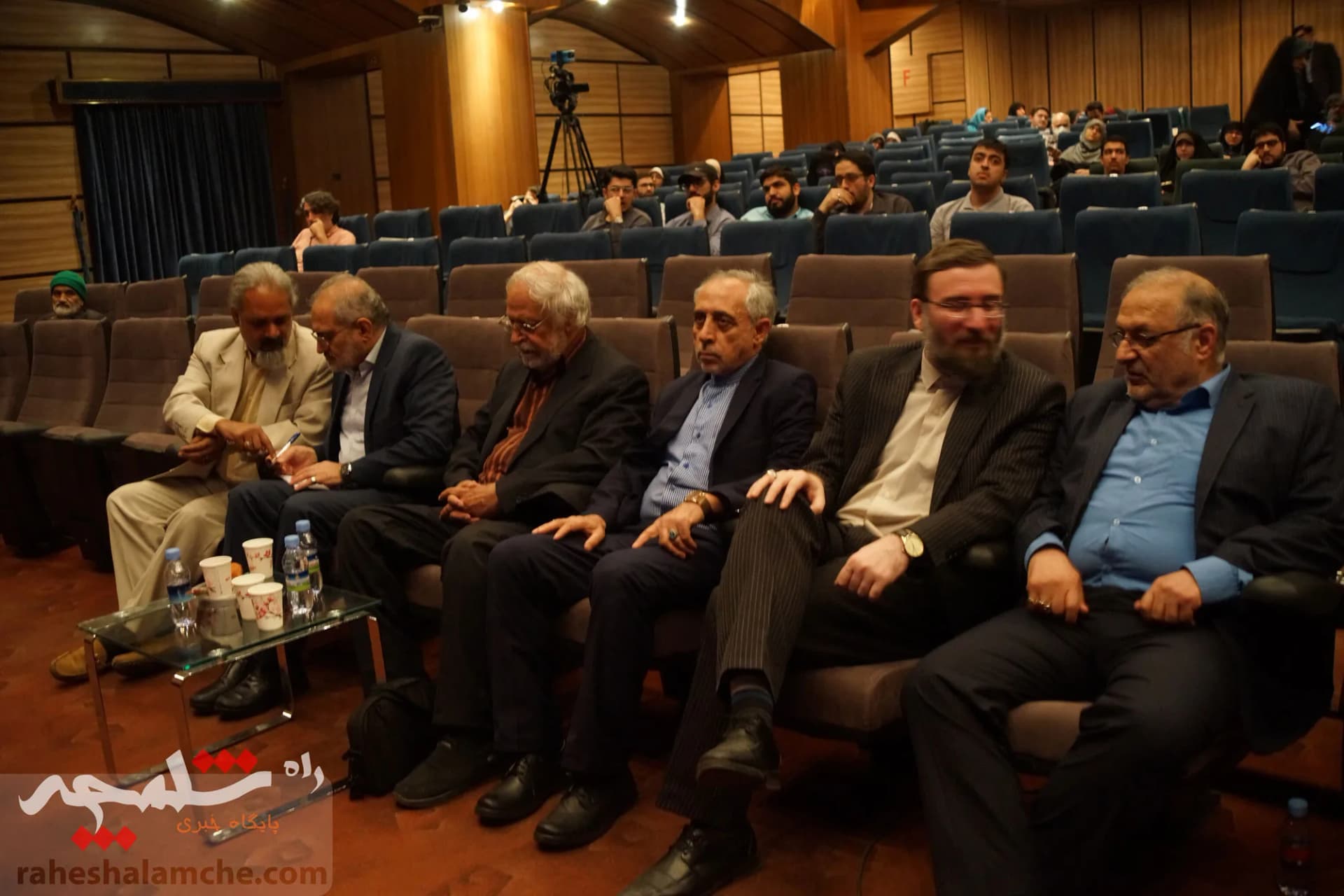 گزارش تصویری همایش «آقای نادر» با حضور معاون پارلمانی رئیسجمهور — تصویر 38