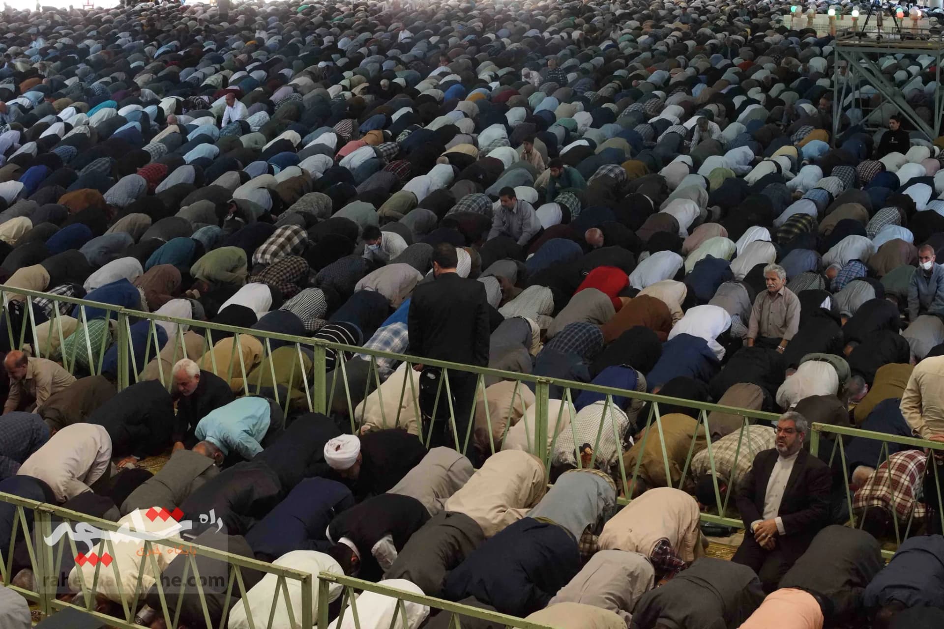 آخرین نمازجمعه ماه مبارک رمضان در تهران برگزار شد +تصاویر — تصویر 29