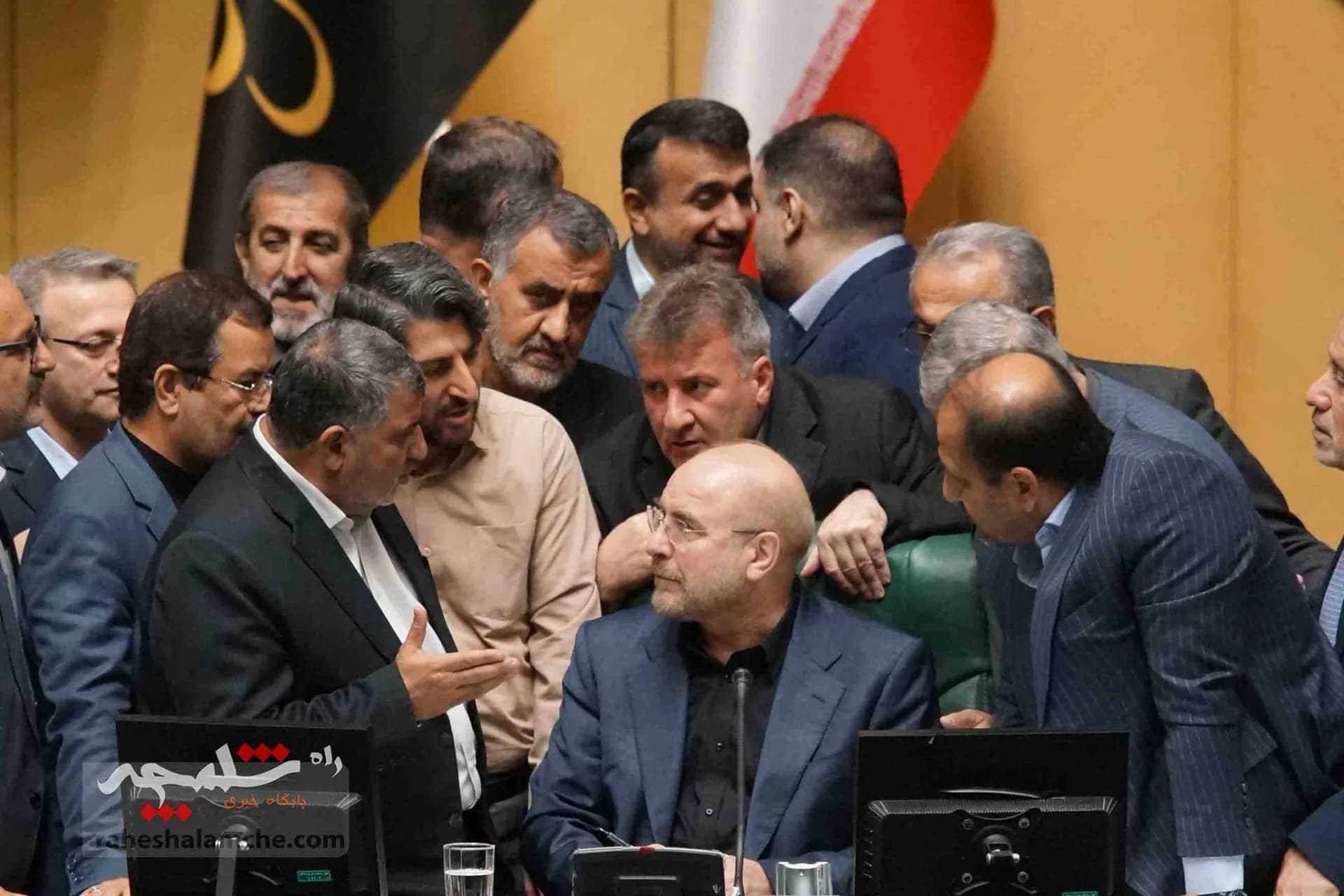 تحصن نمایندگان شمالی در صحن علنی امروز مجلس +تصاویر — تصویر 6
