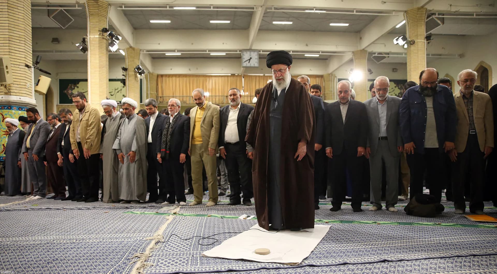 دیدار شاعران با رهبر انقلاب +تصاویر2 — تصویر 56