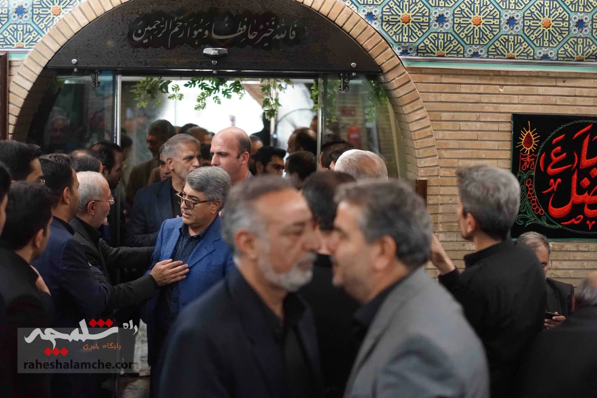 احمدینژادیها برای ختم همسر مرتضی تمدن سنگ تمام گذاشتند +تصاویر — تصویر 55