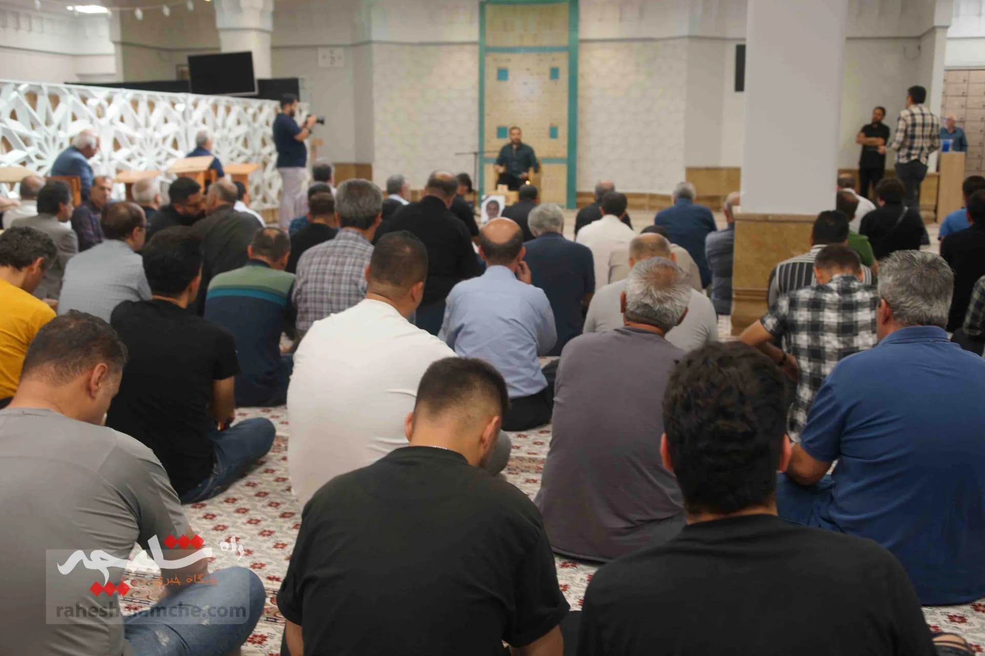 برگزاری مراسم ترحیم زندهیاد «حسین کنفی» در حوزه هنری +تصاویر — تصویر 14