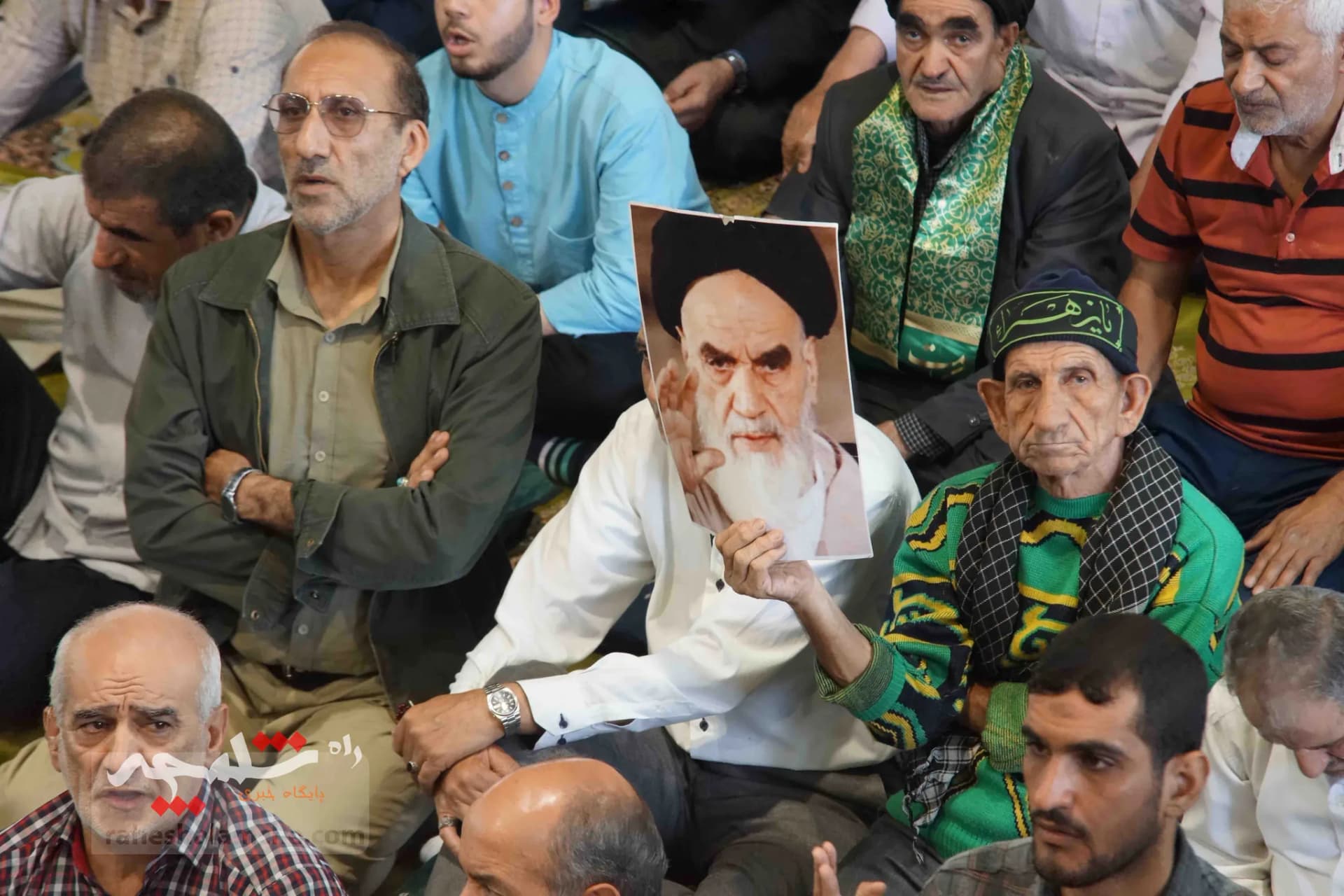 تصاویر امروز نماز جمعه تهران به امامت آیتالله خاتمی — تصویر 15