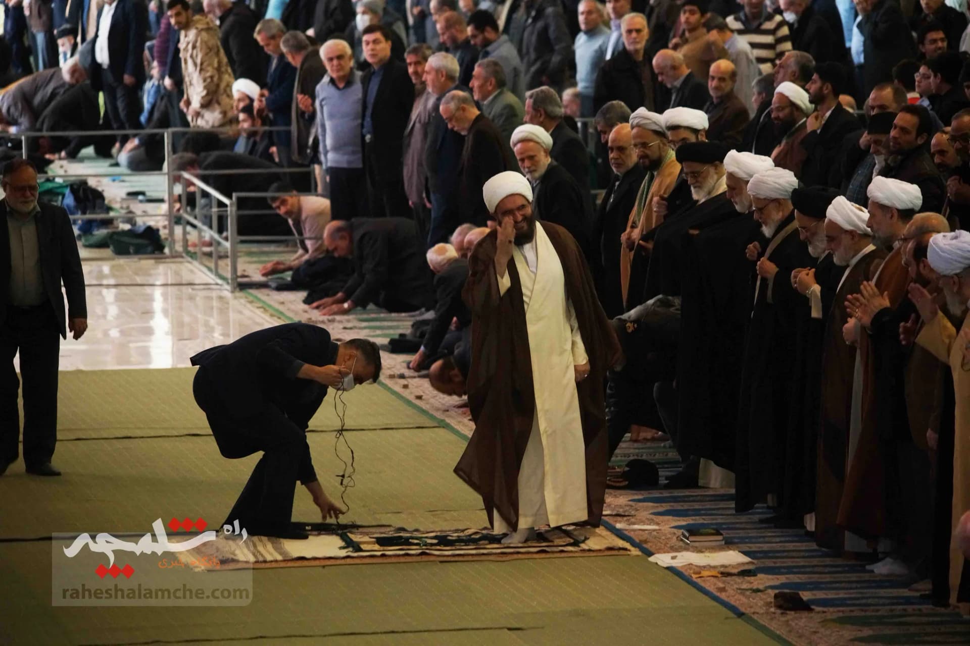 نمازجمعه این هفته تهران برگزار شد +تصاویر — تصویر 24