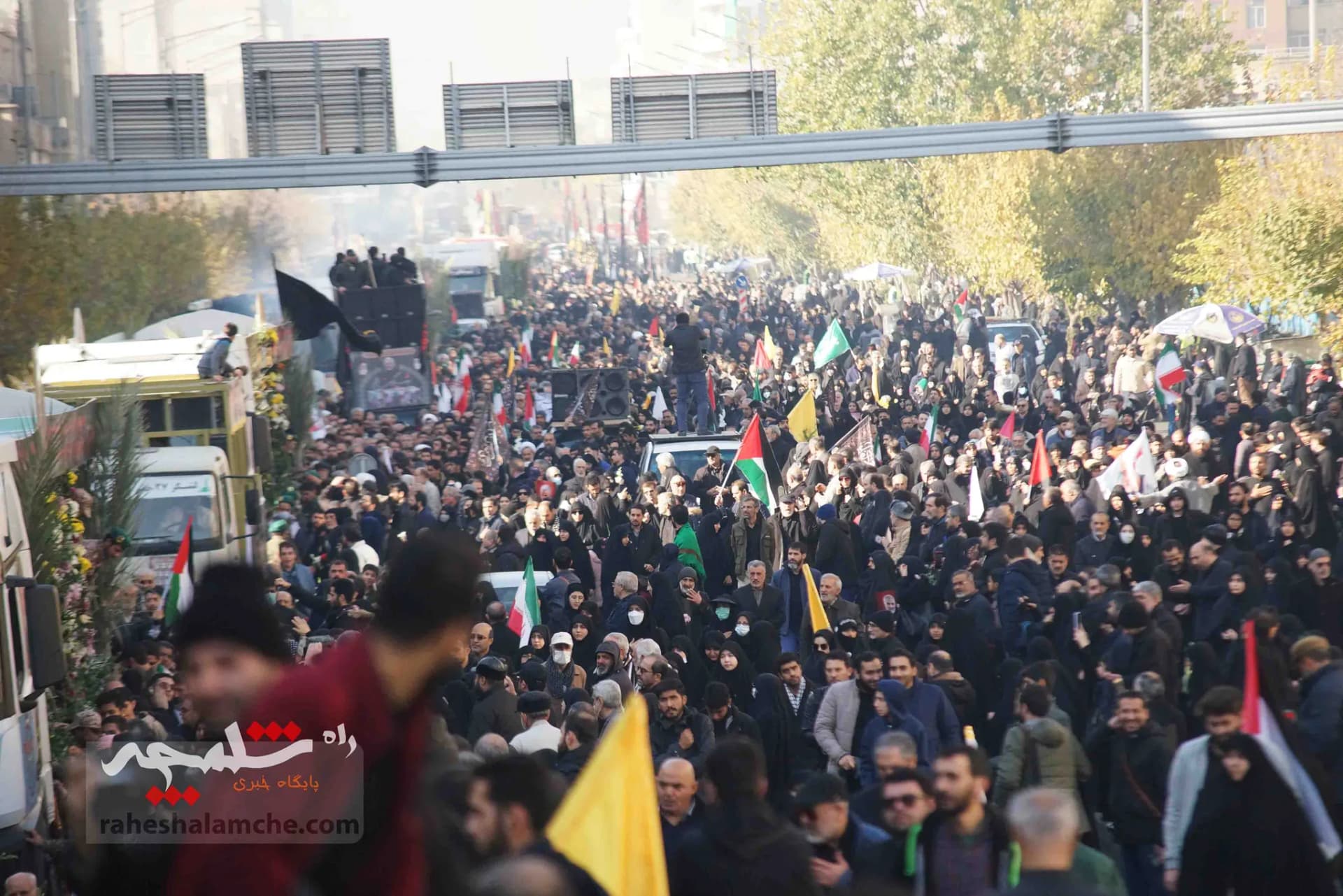 سنگ تمام مردم ایران در تشییع شهدای گمنام +تصاویر — تصویر 18