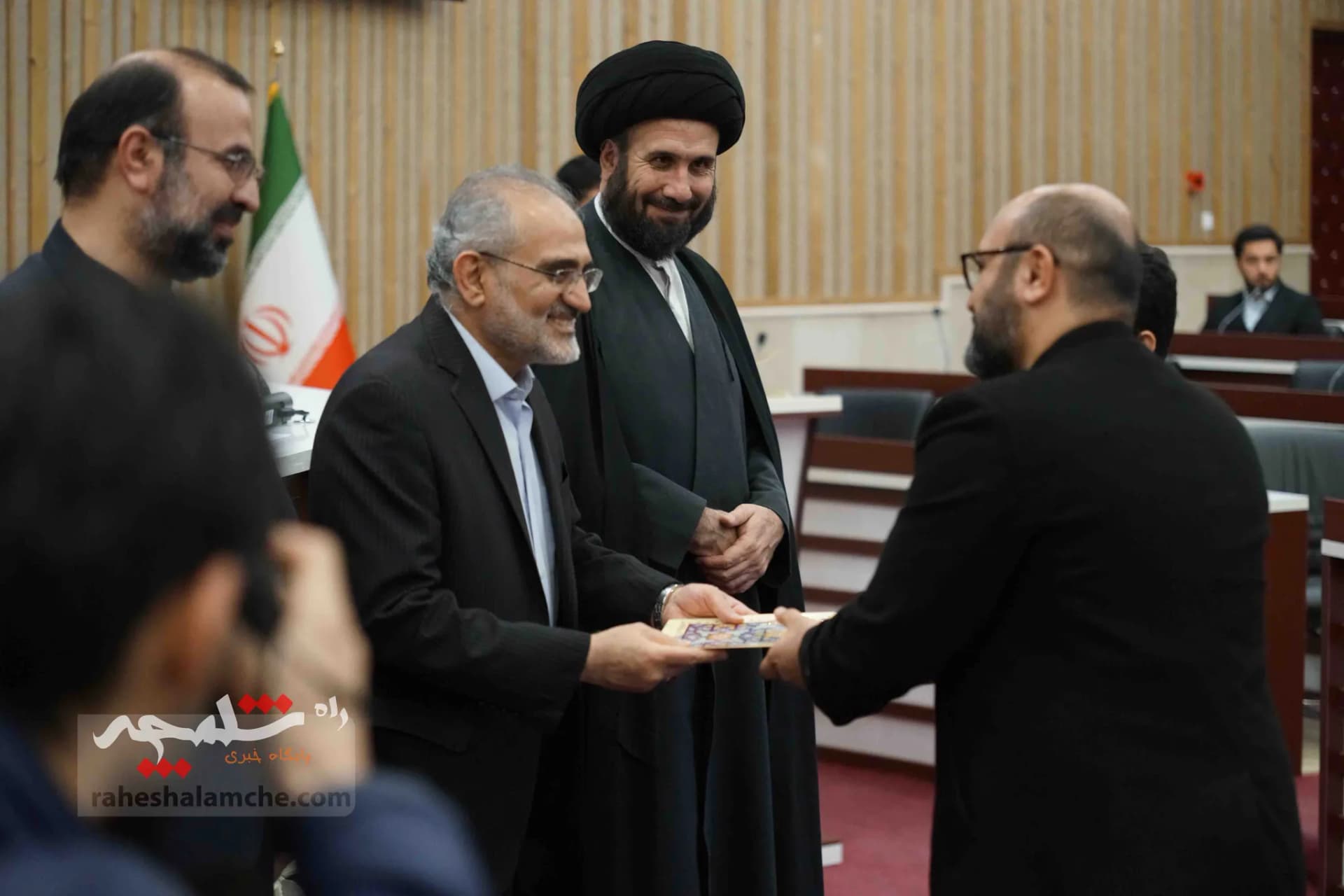 برگزاری همایش«مقاومت و جهان آینده» با حضور معاون رئیسجمهور در قزوین +تصاویر — تصویر 62