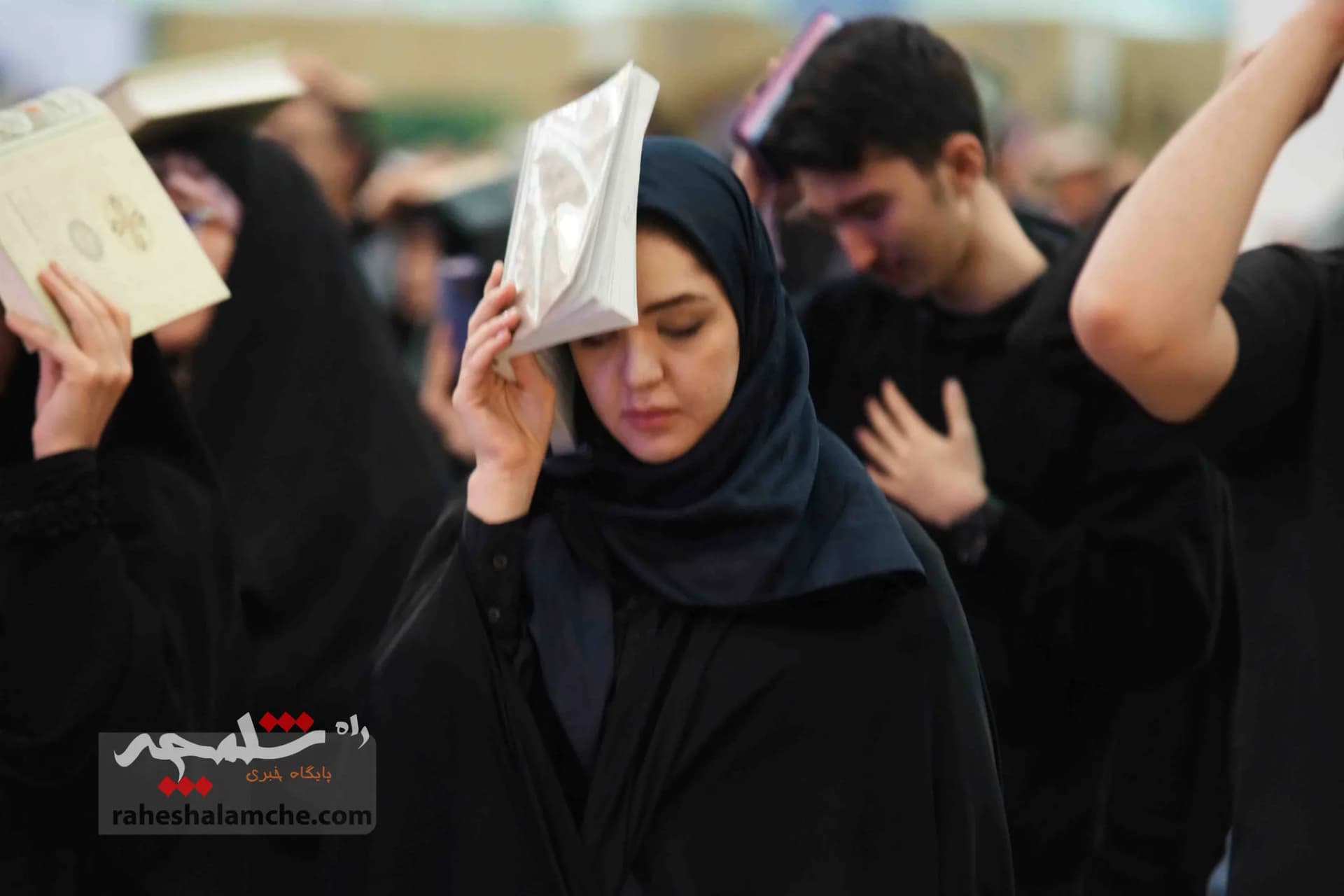 مراسم احیای شب بیست و یکم ماه مبارک رمضان +تصاویر — تصویر 69