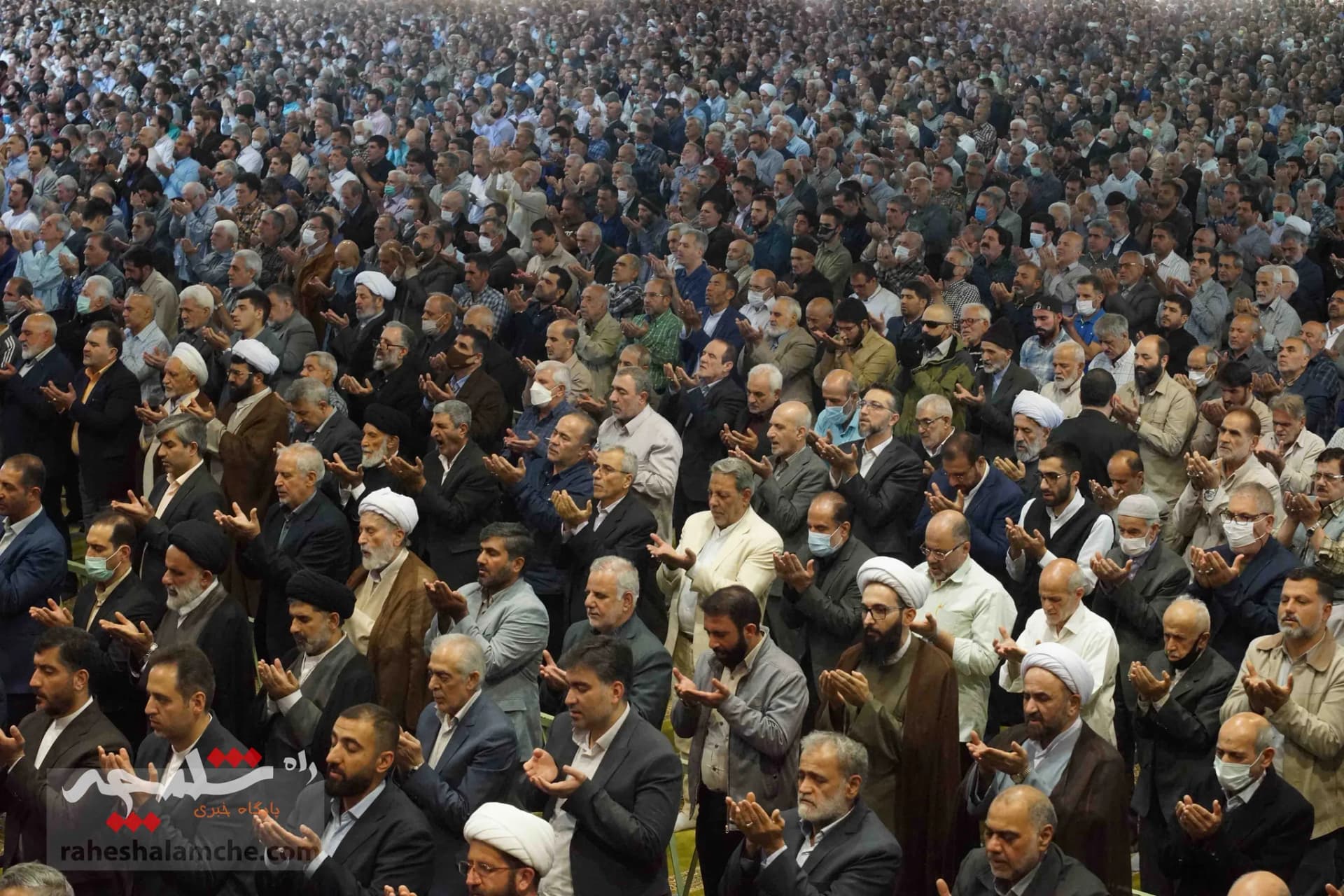 آخرین نمازجمعه ماه مبارک رمضان در تهران برگزار شد +تصاویر — تصویر 32