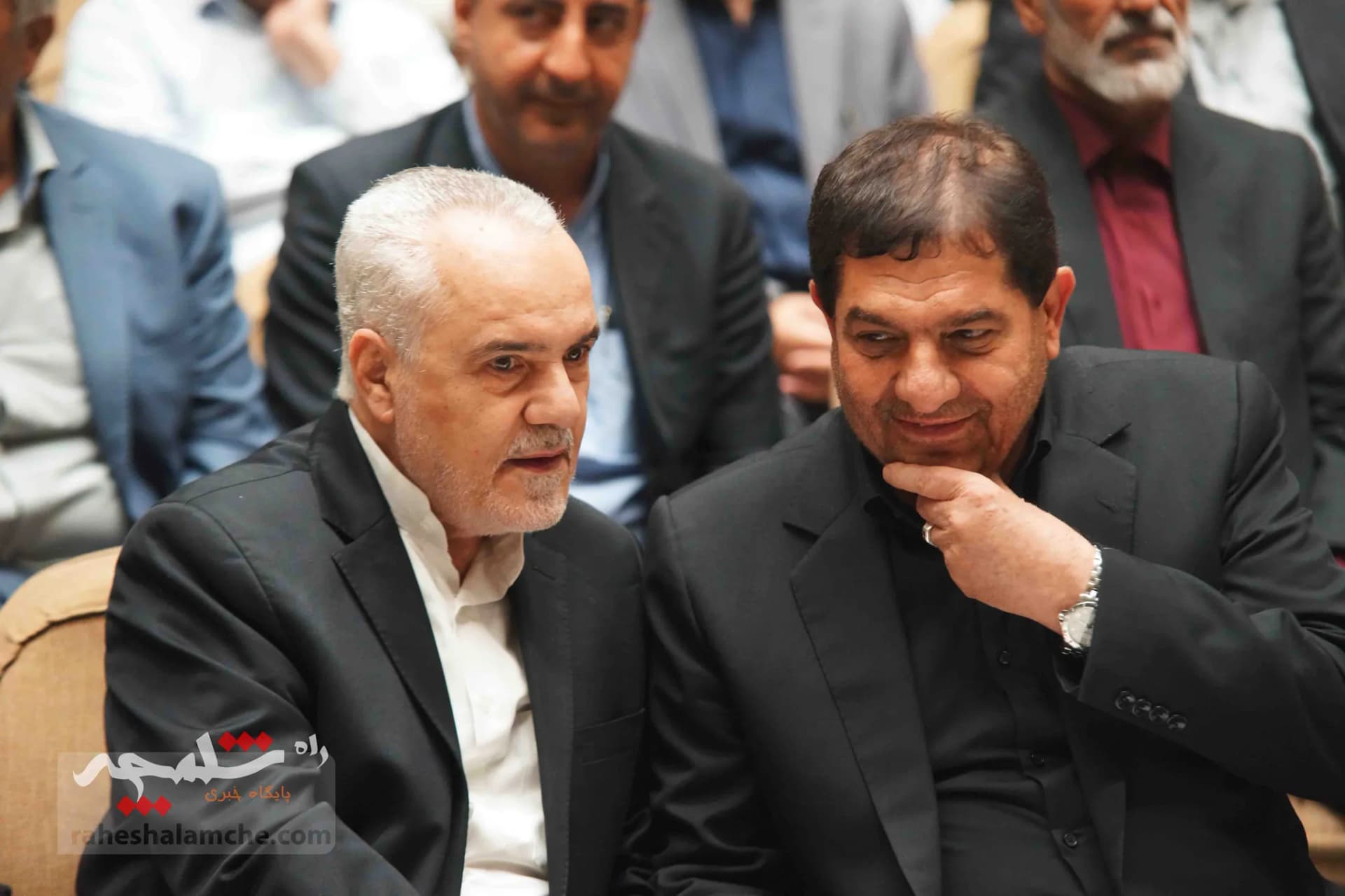 همه شخصیتهایی که در مراسم ختم مادر زریبافان شرکت کرده بودند +تصاویر — تصویر 25