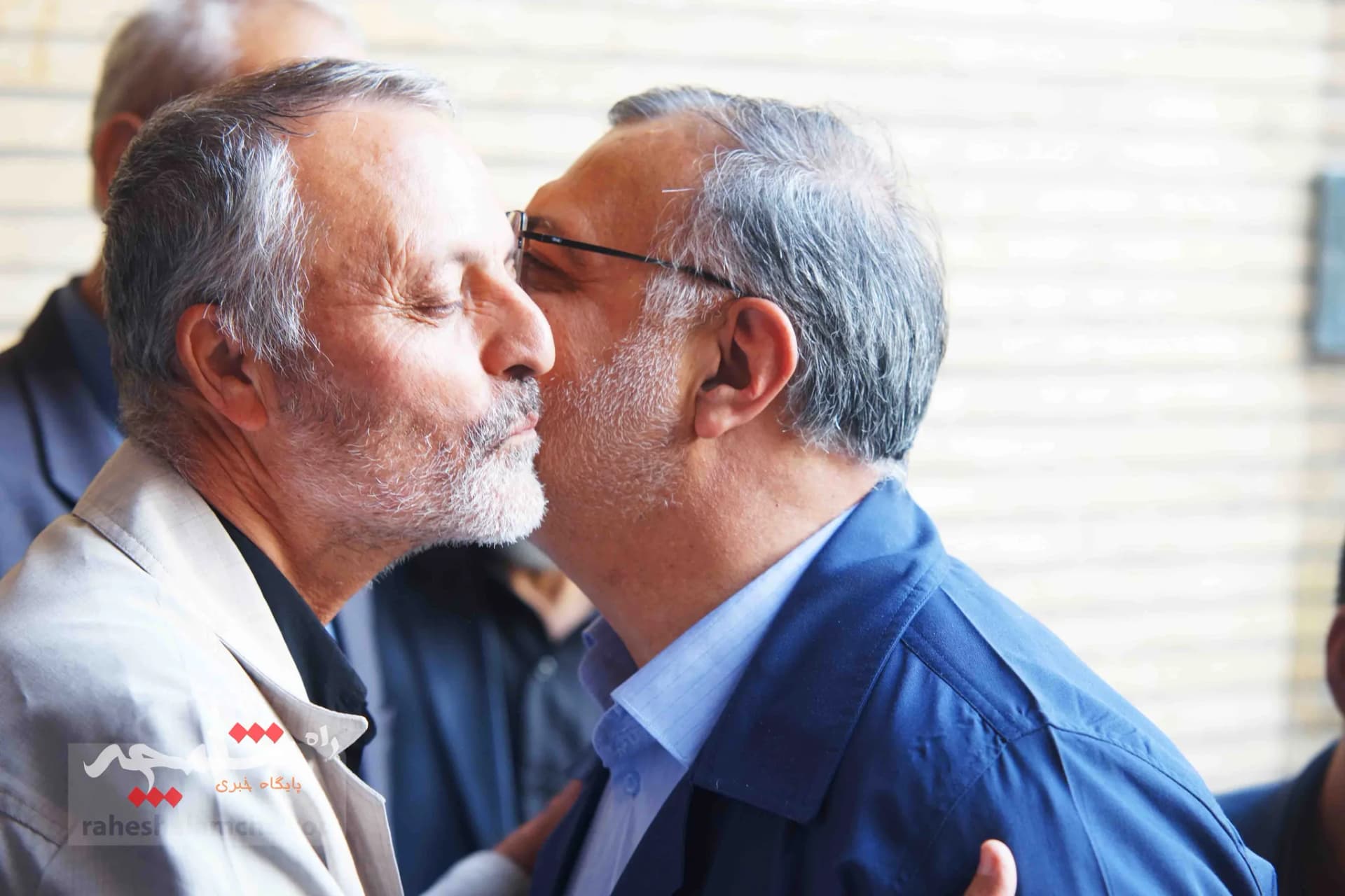 همه شخصیتهایی که در مراسم ختم مادر زریبافان شرکت کرده بودند +تصاویر — تصویر 104
