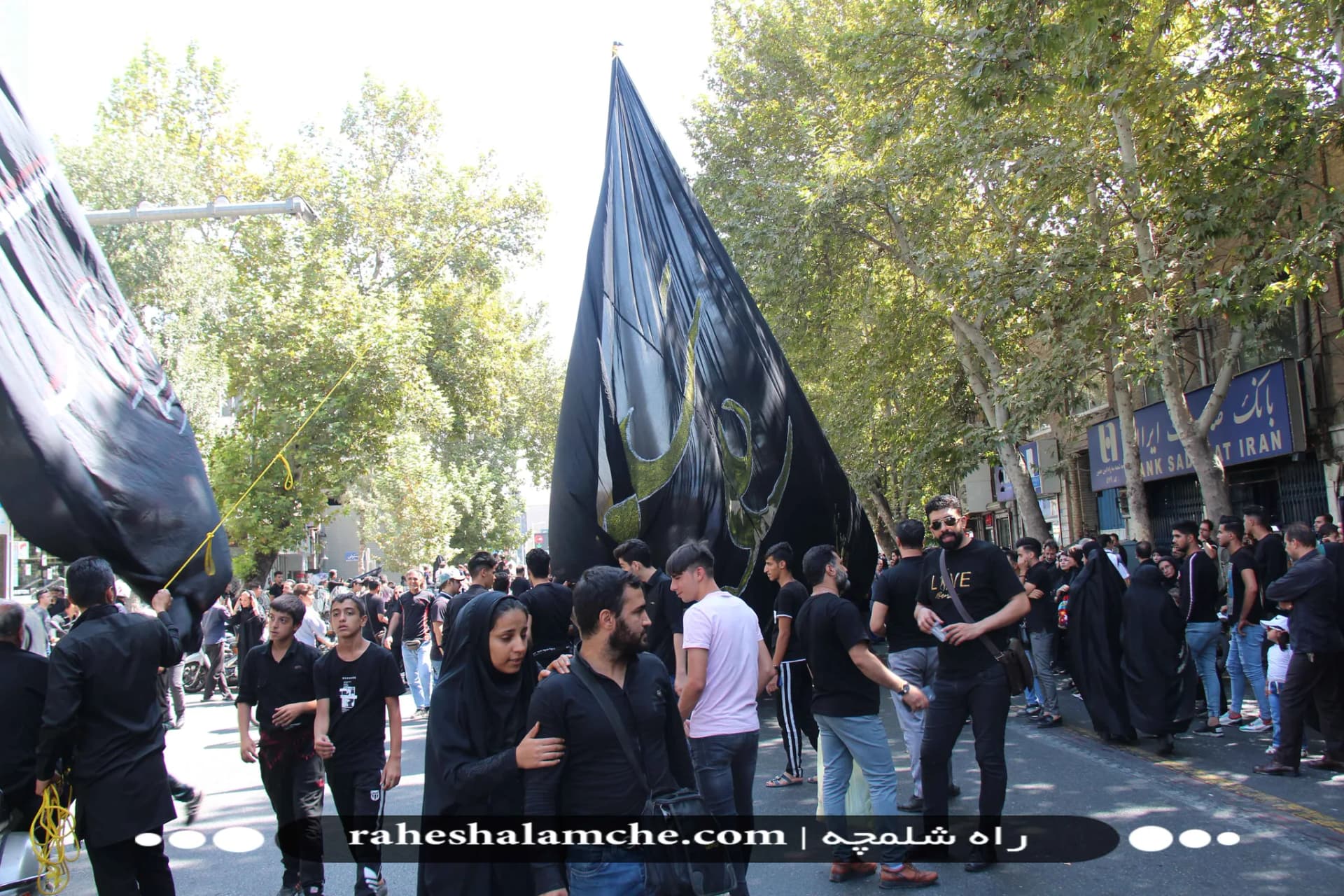 بزرگ ترین کاروان علامت کشی و دسته عزاداری بنیاسد در تهران/ تصاویر — تصویر 11