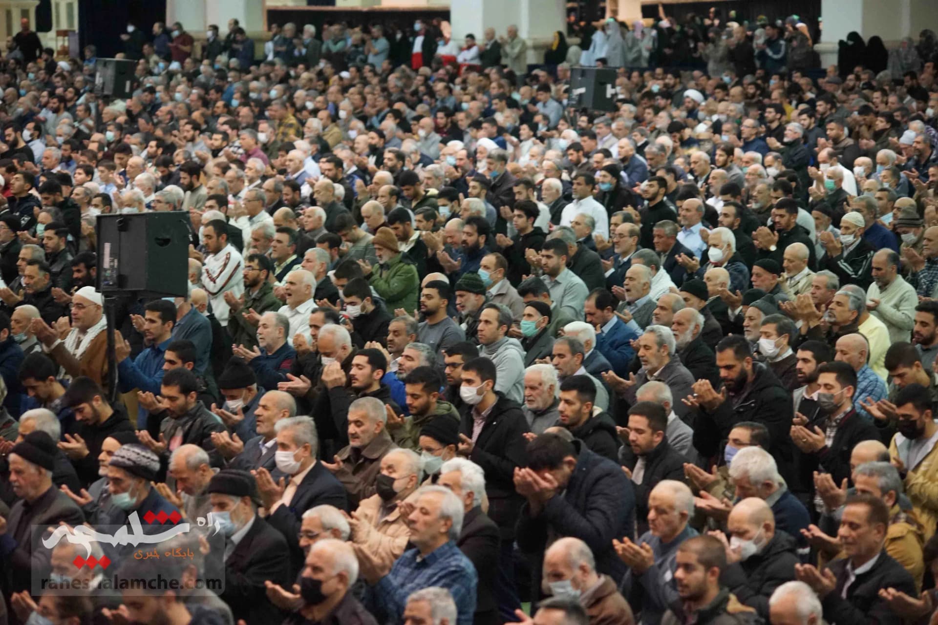 حضور پررنگ جوانان و نوجوانان در نماز جمعه تهران +تصاویر — تصویر 48