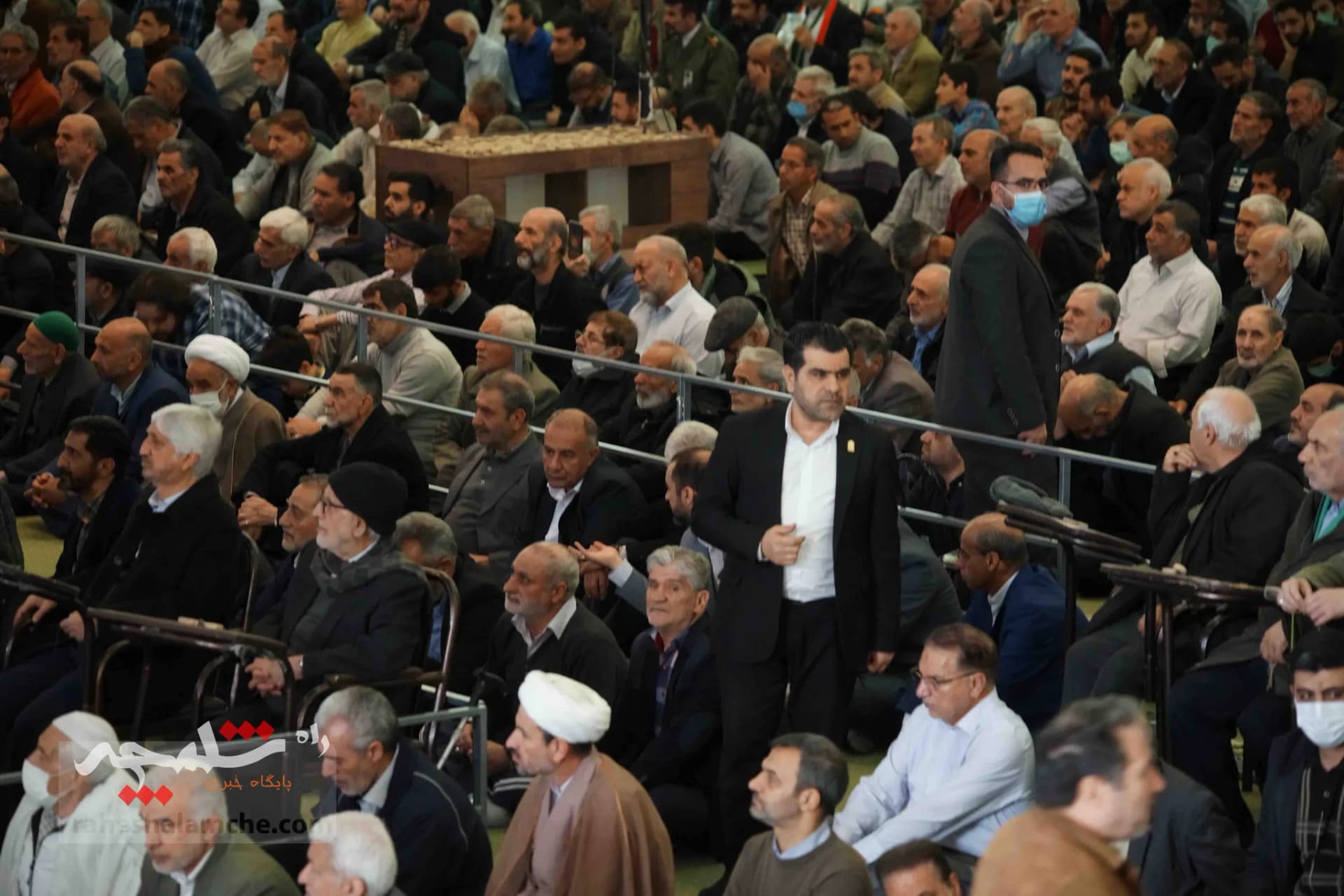 نمازجمعه این هفته تهران به امامت آیتالله خاتمی برگزار شد +تصاویر — تصویر 37
