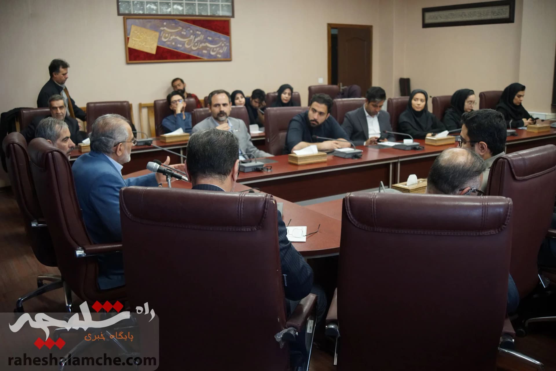 دیدار عیدانه معاون پارلمانی رئیسجمهور با خبرنگاران +تصاویر — تصویر 17