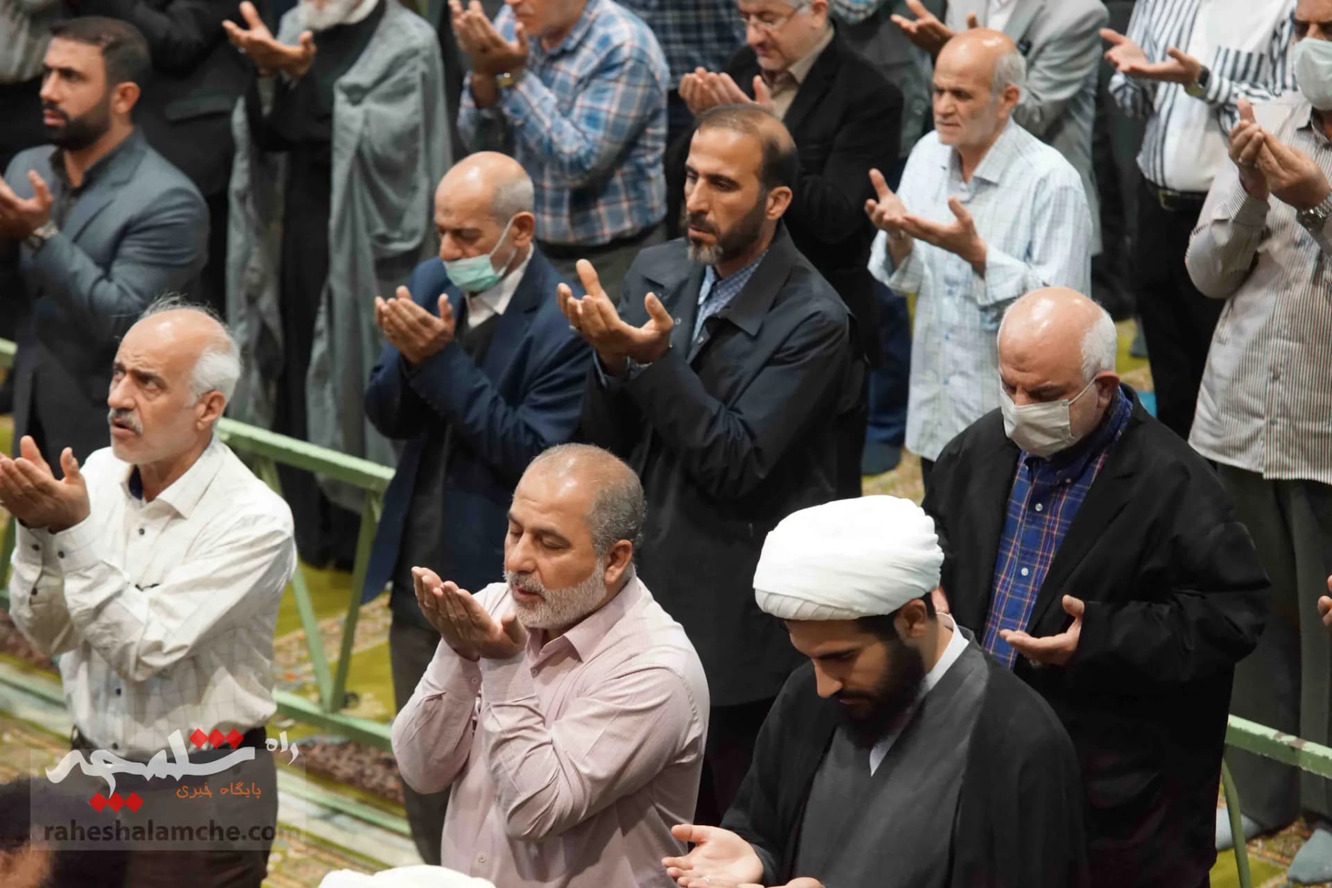 نمازجمعه امروز تهران(22 اردیبهشت) در دانشگاه تهران برگزار شد +تصاویر — تصویر 35