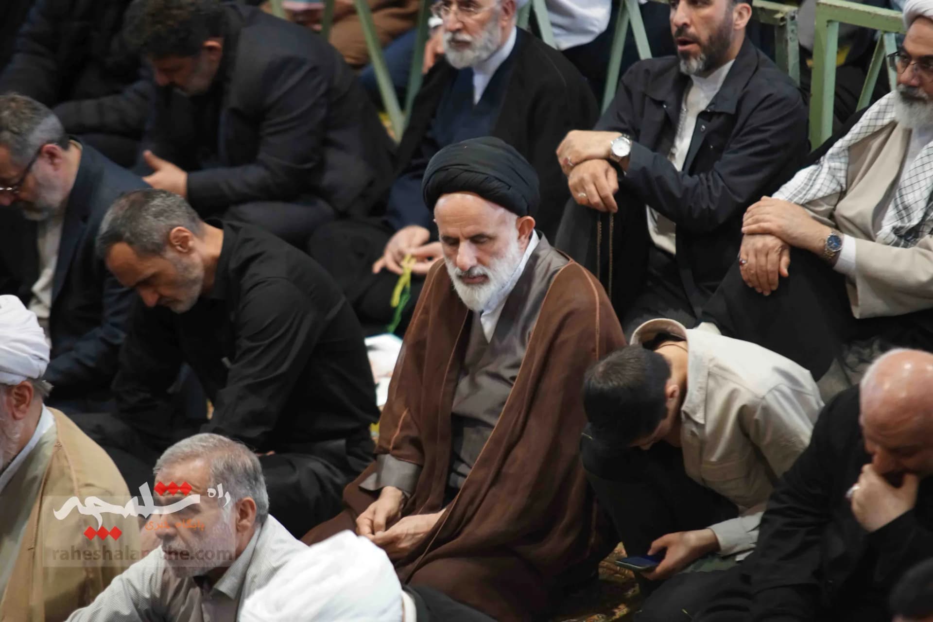 آخرین نمازجمعه ماه مبارک رمضان برگزار شد +تصاویر — تصویر 17