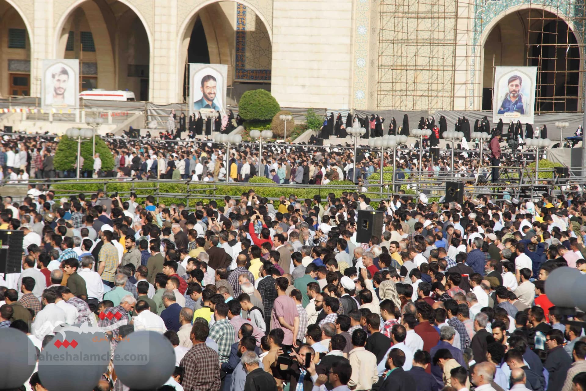 تصاویر اختصاصی راه شلمچه از بزرگترین نماز عید فطر در مصلی تهران — تصویر 17