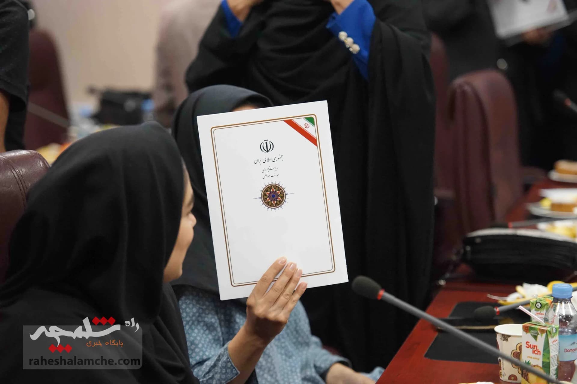 مراسم دیدار و تجلیل سیدمحمد حسینی از خبرنگاران +تصاویر — تصویر 97
