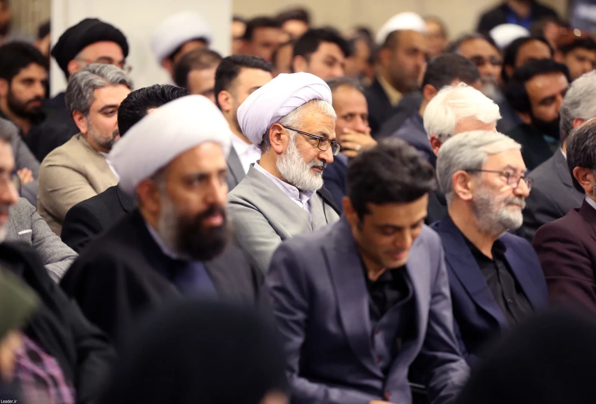 دیدار شاعران با رهبر انقلاب +تصاویر2 — تصویر 44