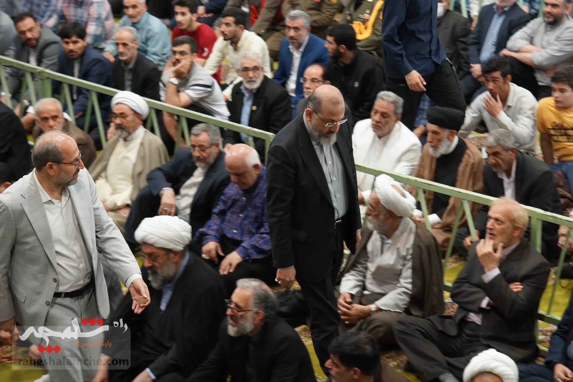 نماز جمعه امروز تهران با حال و هوای روز ارتش +تصاویر — تصویر 23