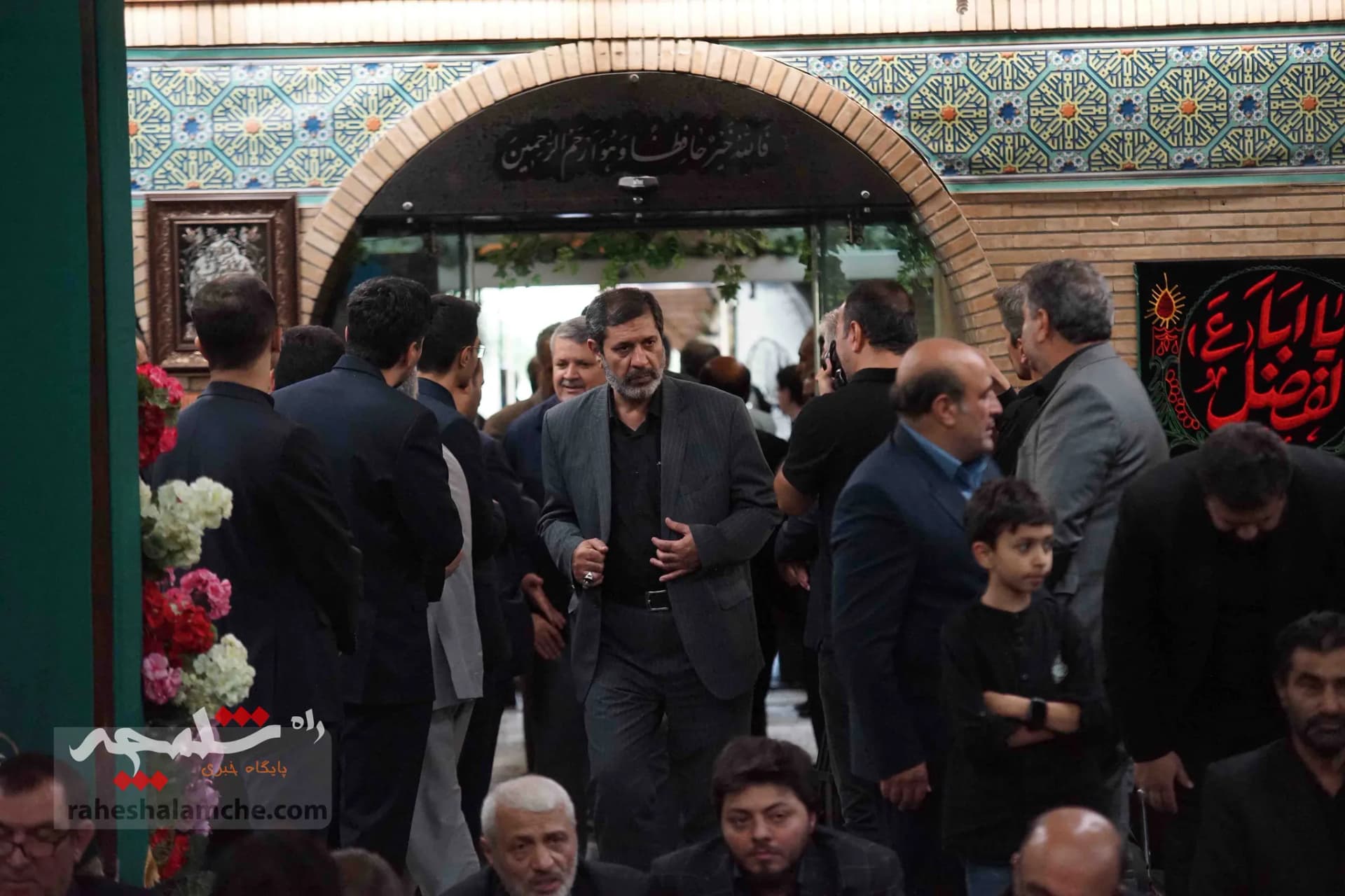احمدینژادیها برای ختم همسر مرتضی تمدن سنگ تمام گذاشتند +تصاویر — تصویر 43