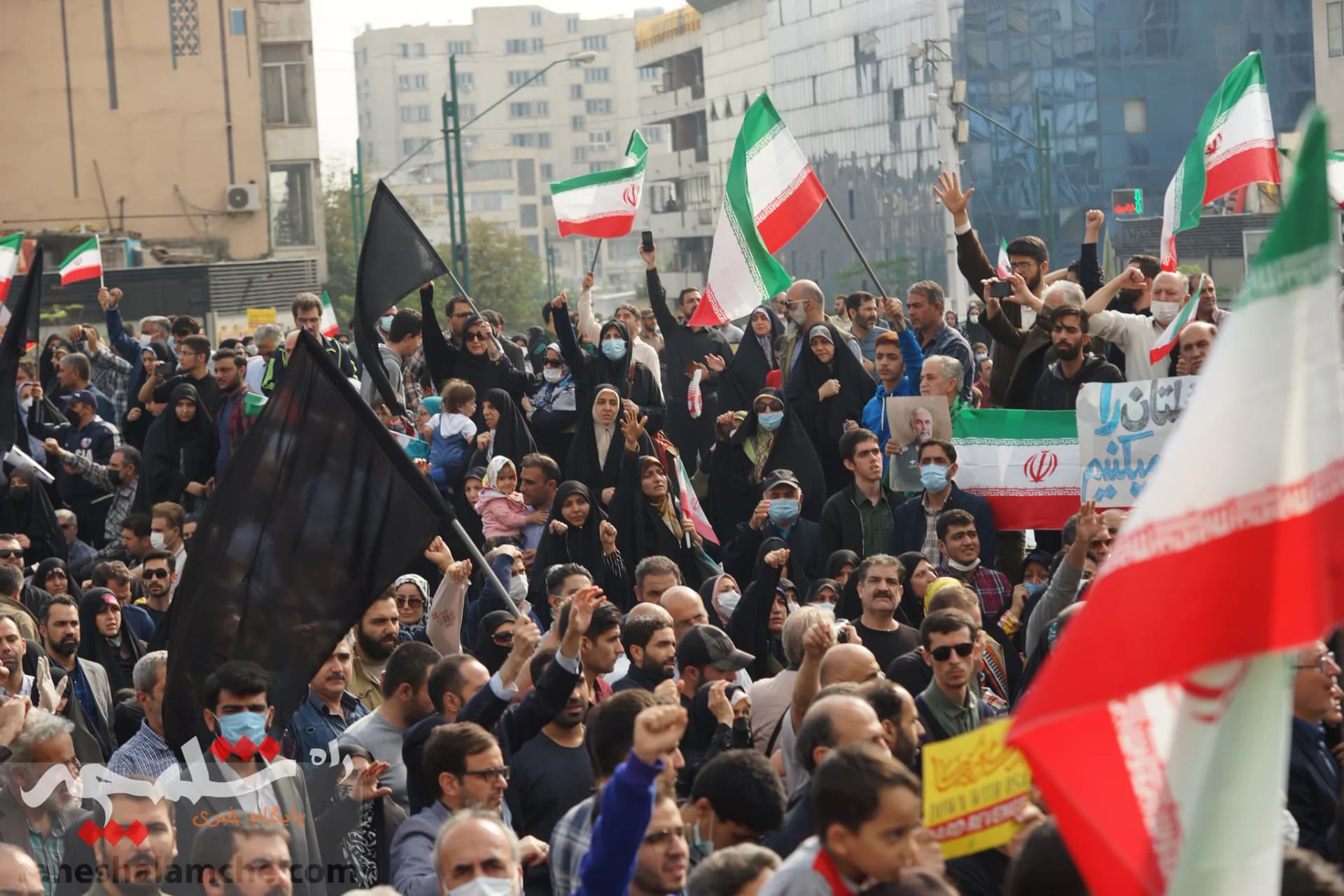 راهپیمایی عظیم تهرانیها با شعار؛ «سپاه انقلابی، انتقام انتقام» +تصاویر — تصویر 50