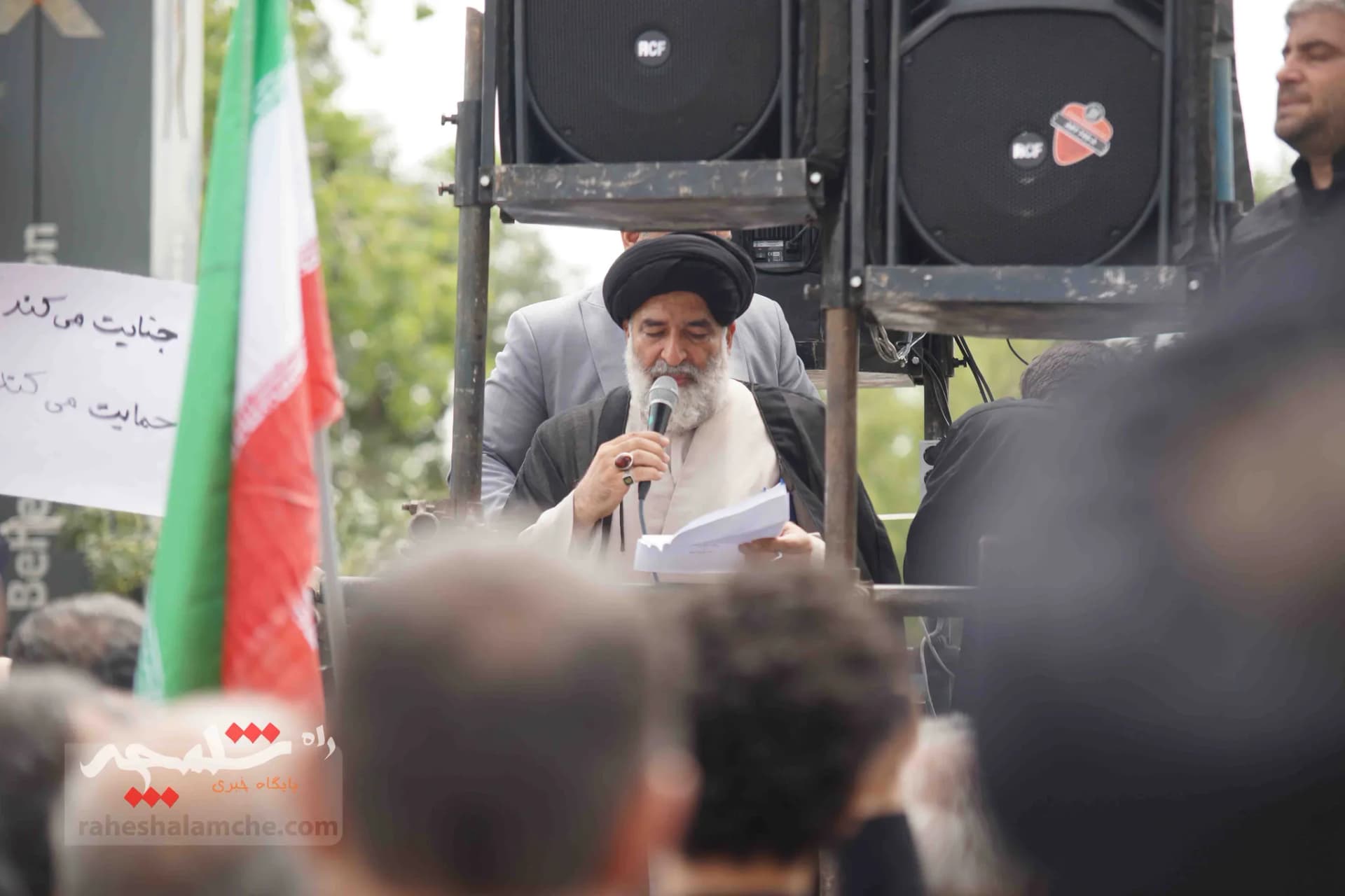 نمازگزاران تهرانی، اهانت مجدد به قرآن کریم در سوئد را محکوم کردند +تصاویر — تصویر 27