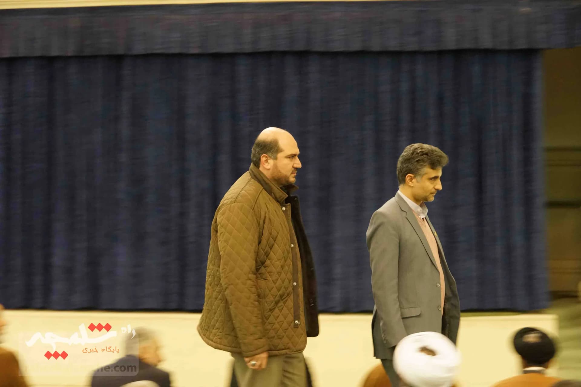 حضور پررنگ جوانان و نوجوانان در نماز جمعه تهران +تصاویر — تصویر 13
