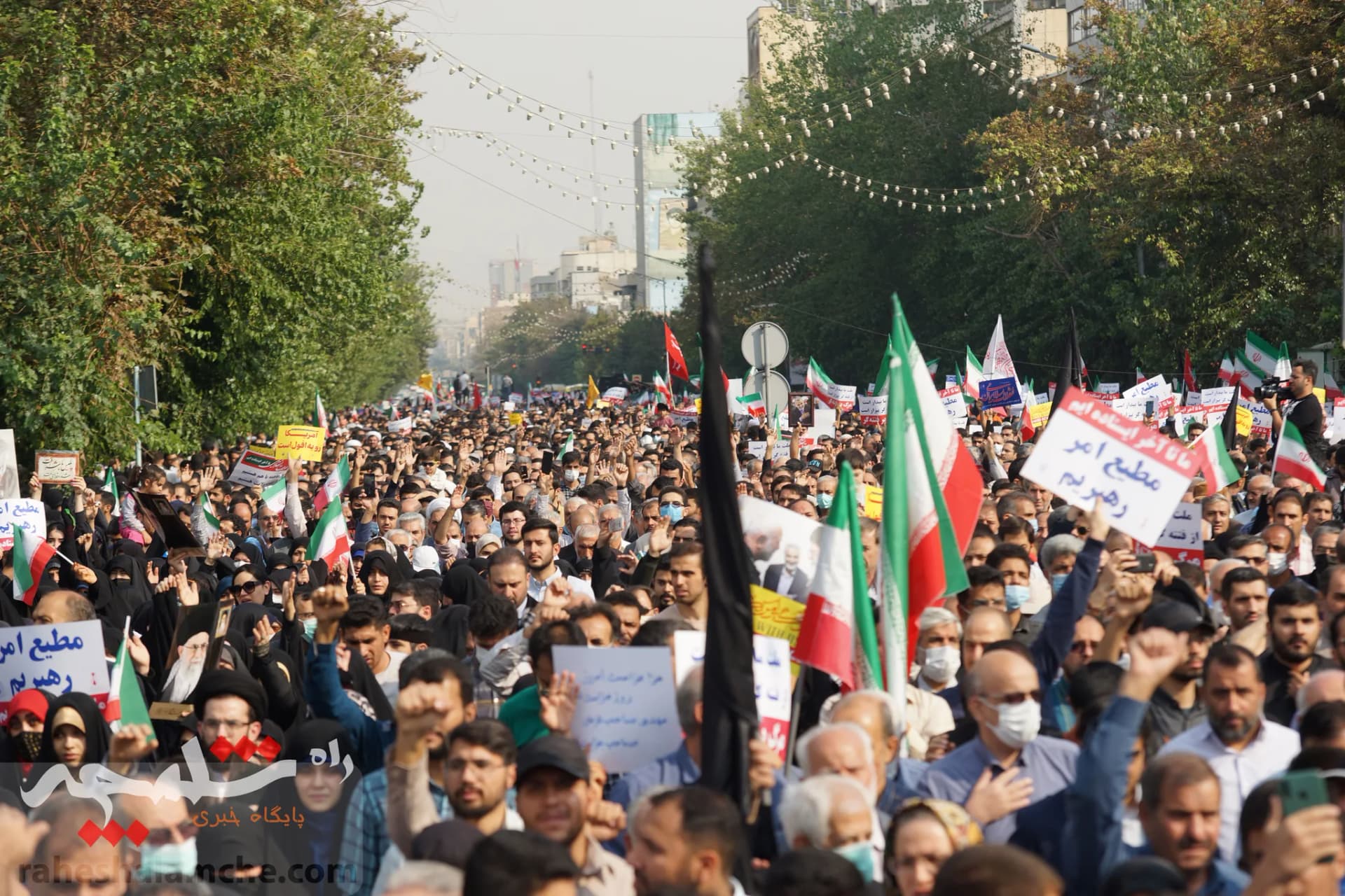راهپیمایی عظیم تهرانیها با شعار؛ «سپاه انقلابی، انتقام انتقام» +تصاویر — تصویر 35