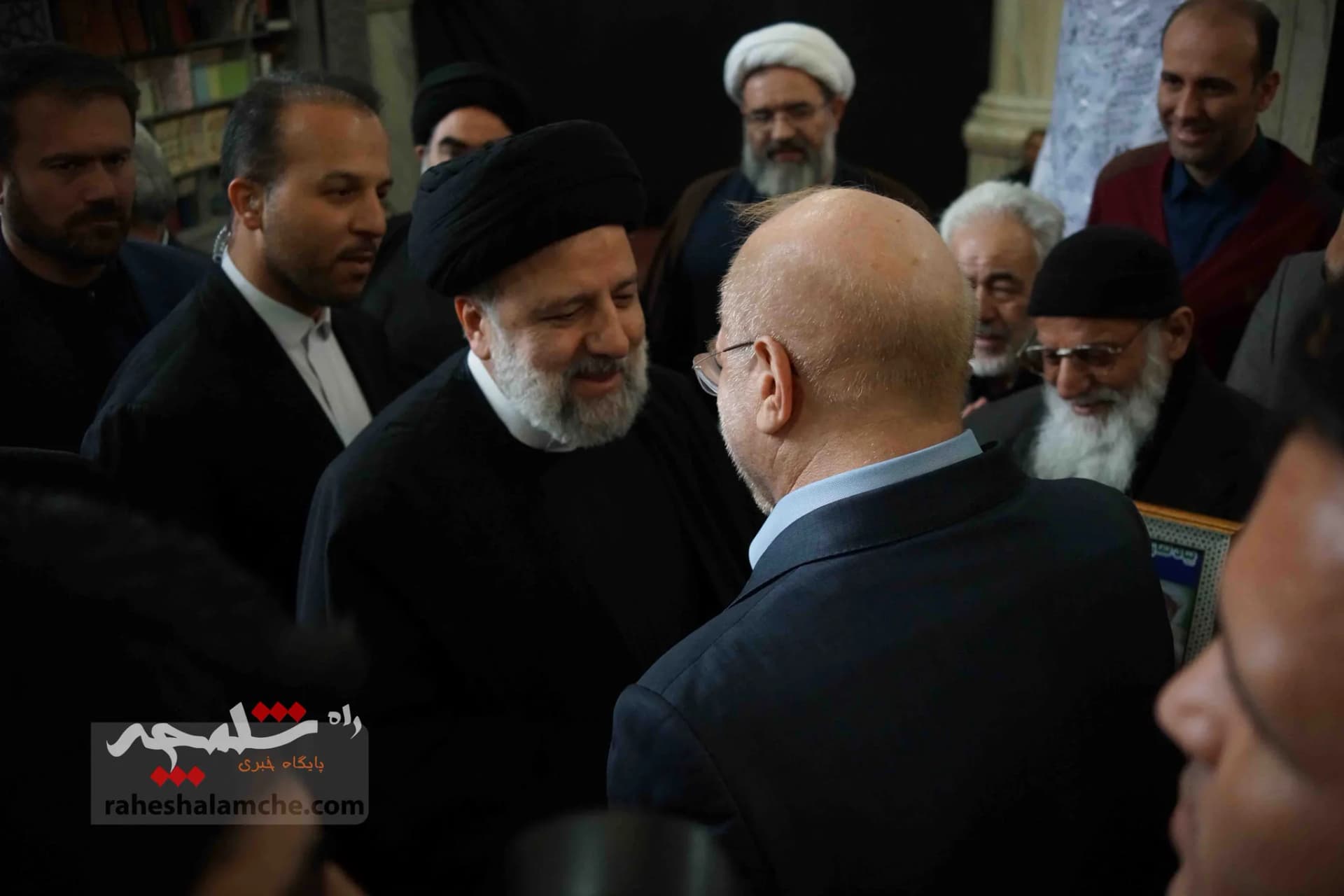 همه شخصیتهایی که در مراسم ترحیم آیتالله امام کاشانی حضور داشتند +تصاویر — تصویر 38