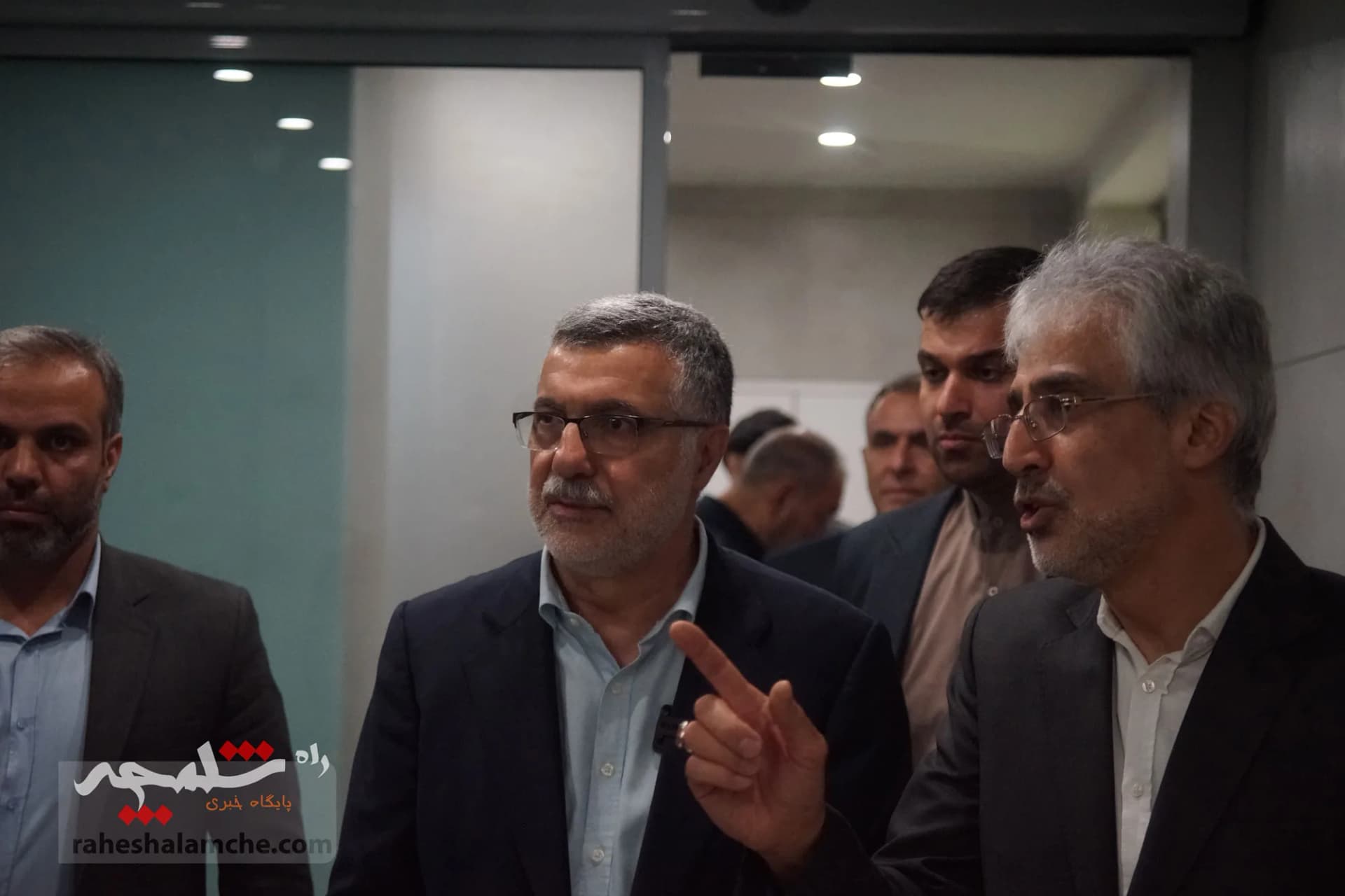 حضور ظفرقندی در بیمارستان امیراعلم تهران+ تصاویر — تصویر 65