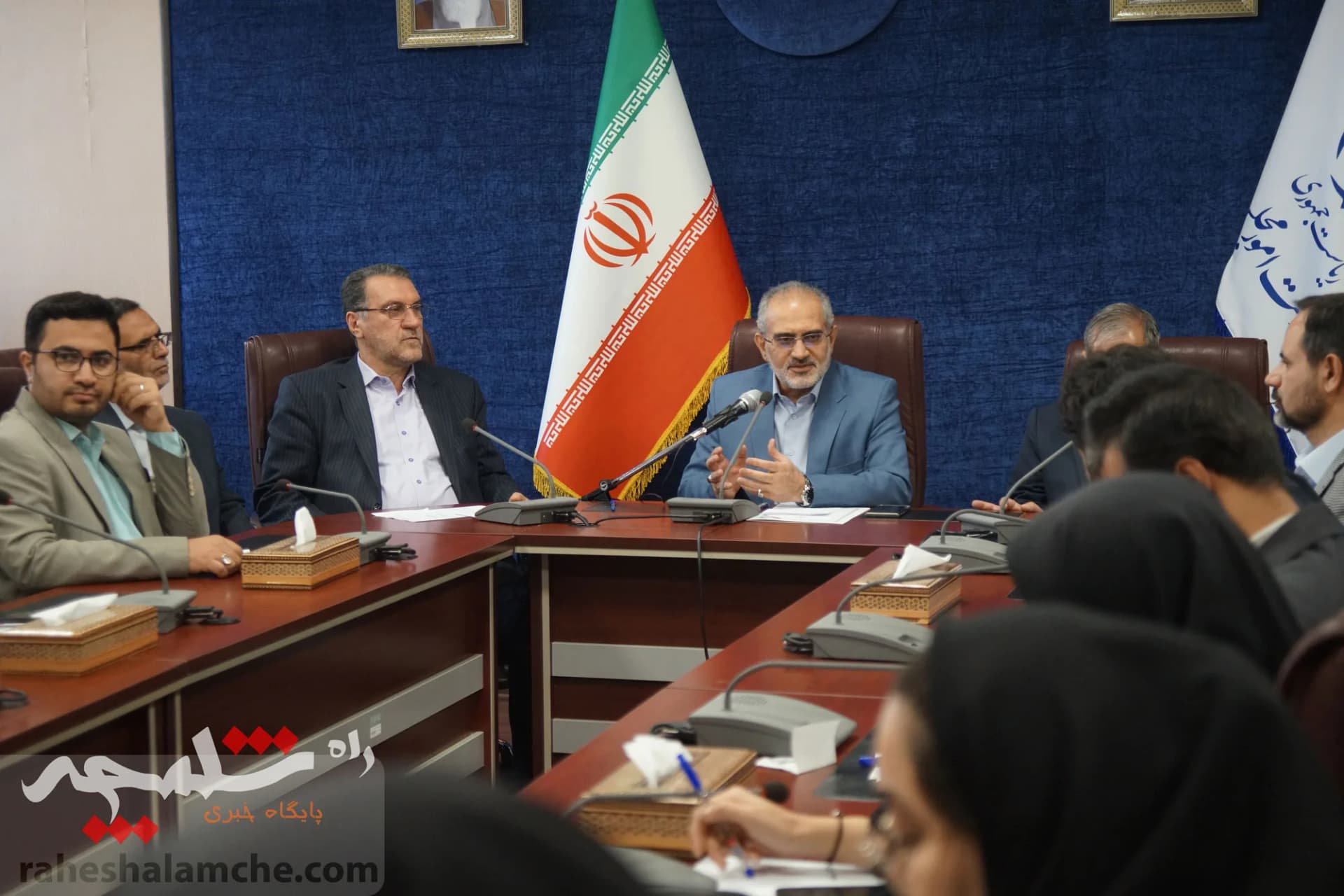 دیدار عیدانه معاون پارلمانی رئیسجمهور با خبرنگاران +تصاویر — تصویر 15