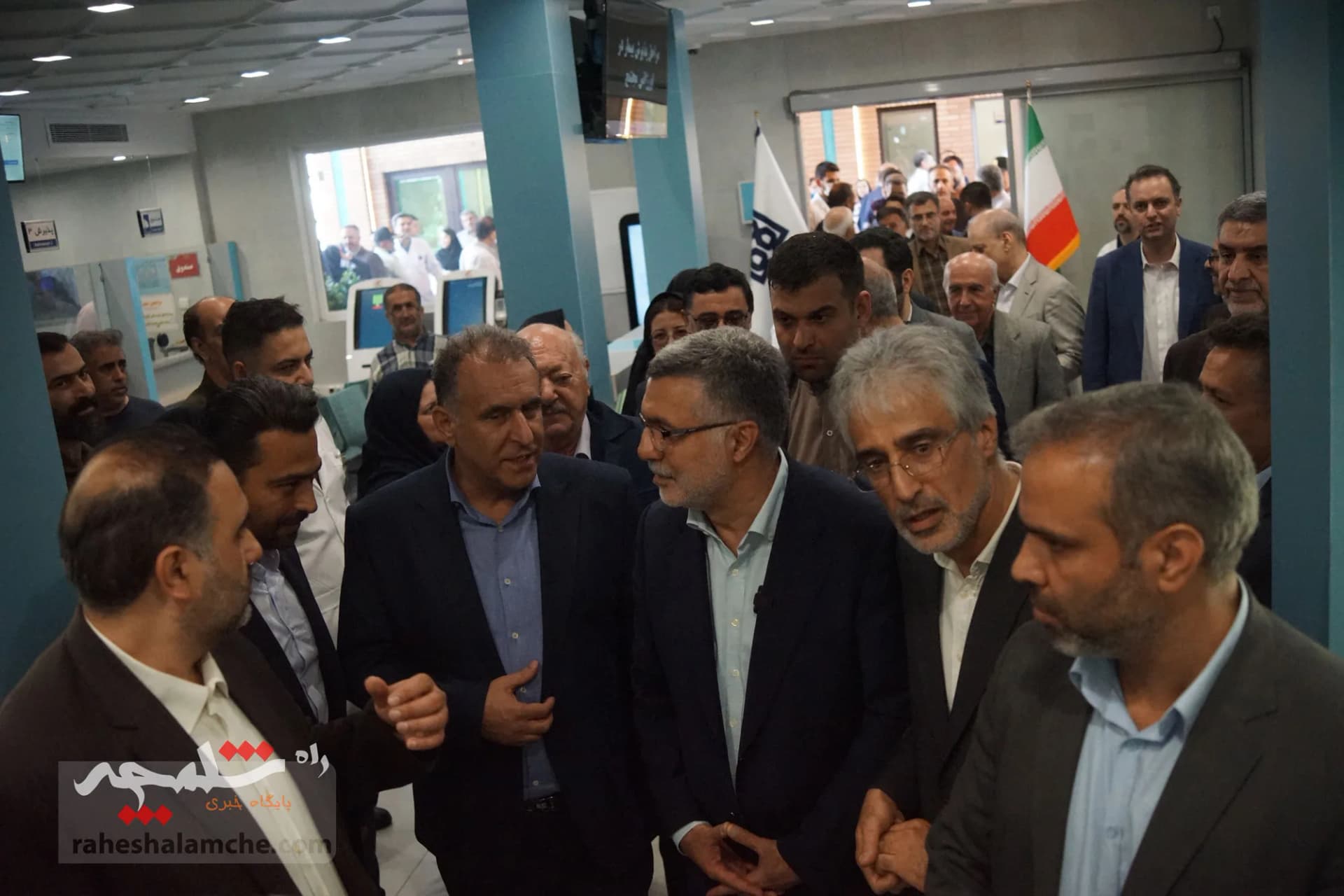 حضور ظفرقندی در بیمارستان امیراعلم تهران+ تصاویر — تصویر 59
