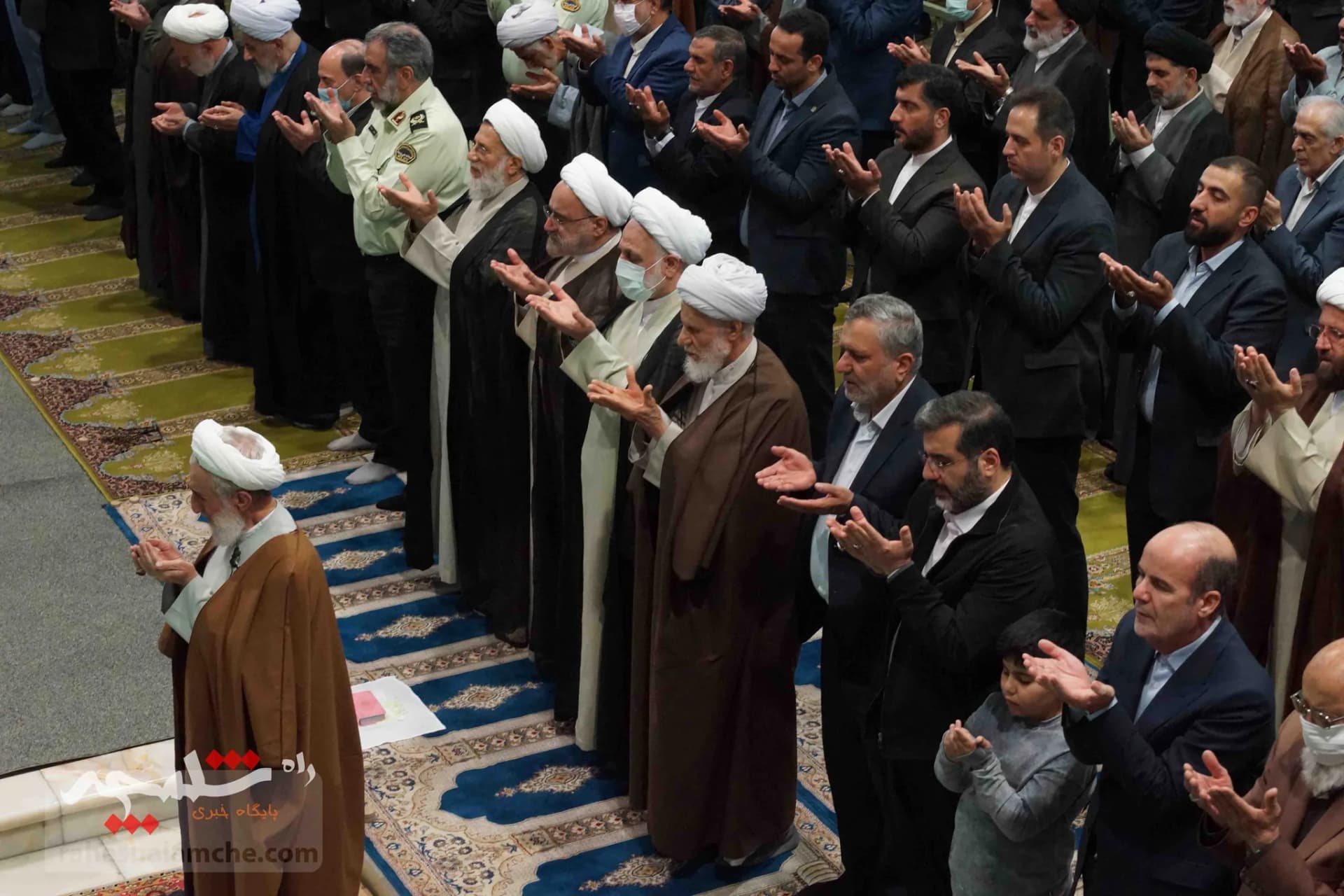 آخرین نمازجمعه ماه مبارک رمضان در تهران برگزار شد +تصاویر — تصویر 33