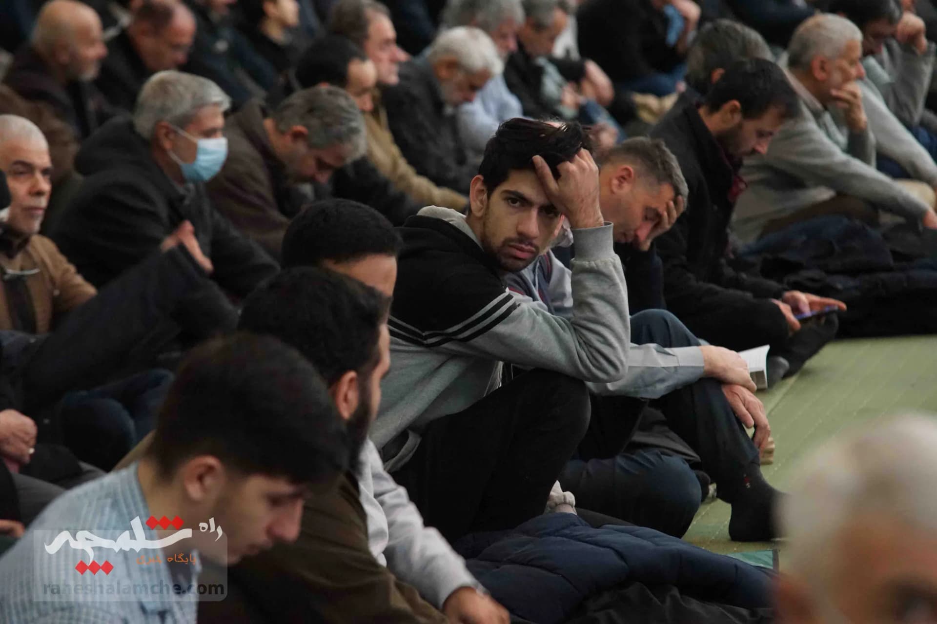 حضور پررنگ جوانان و نوجوانان در نماز جمعه تهران +تصاویر — تصویر 19