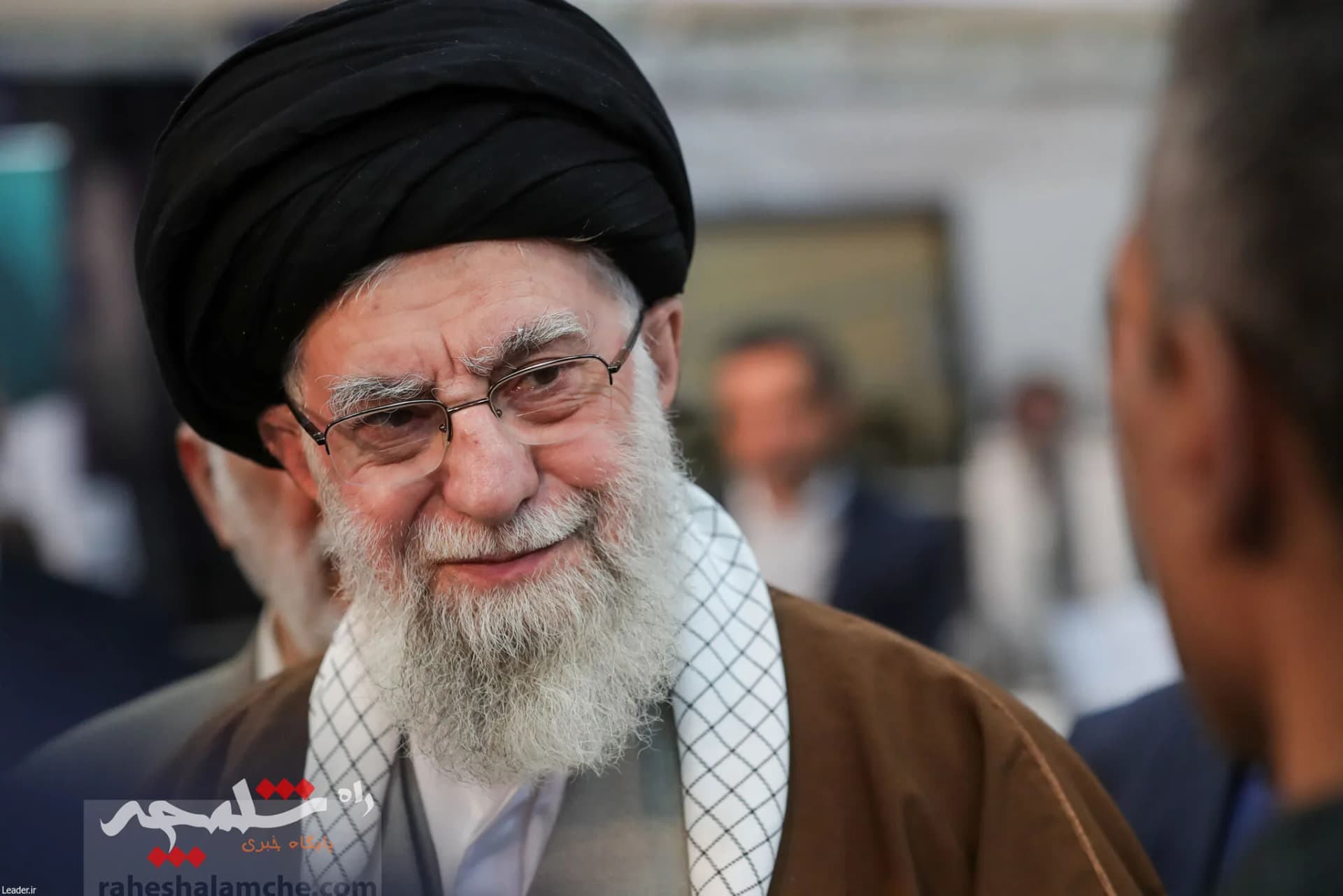 بازدید رهبر انقلاب از نمایشگاه توانمندیها و دستاوردهای بخش خصوصی +تصاویر — تصویر 41
