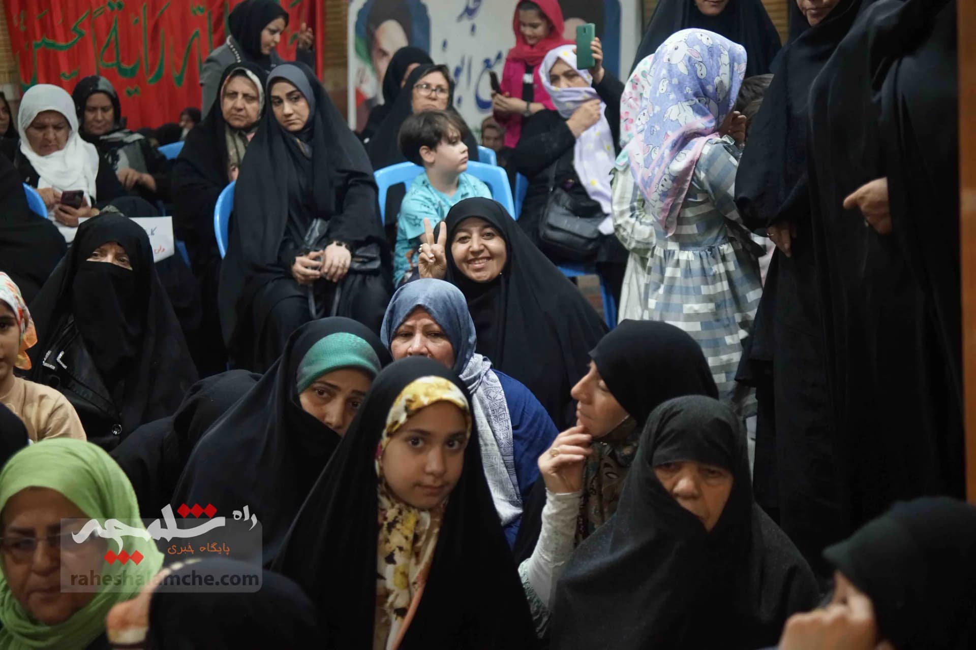 دیدار مردمی زاکانی در مسجد ابوذر تهران +تصاویر — تصویر 4