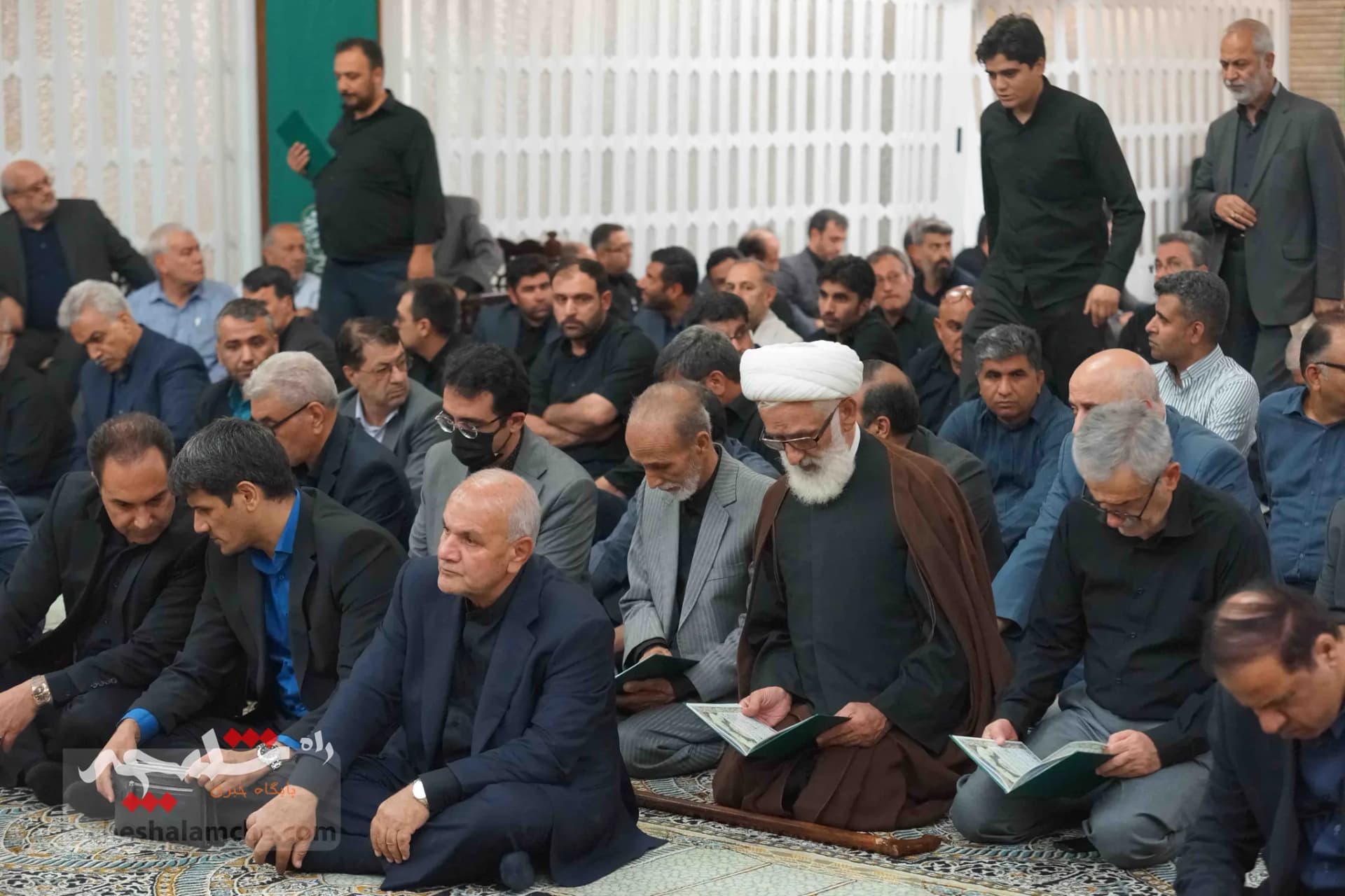 احمدینژادیها برای ختم همسر مرتضی تمدن سنگ تمام گذاشتند +تصاویر — تصویر 24