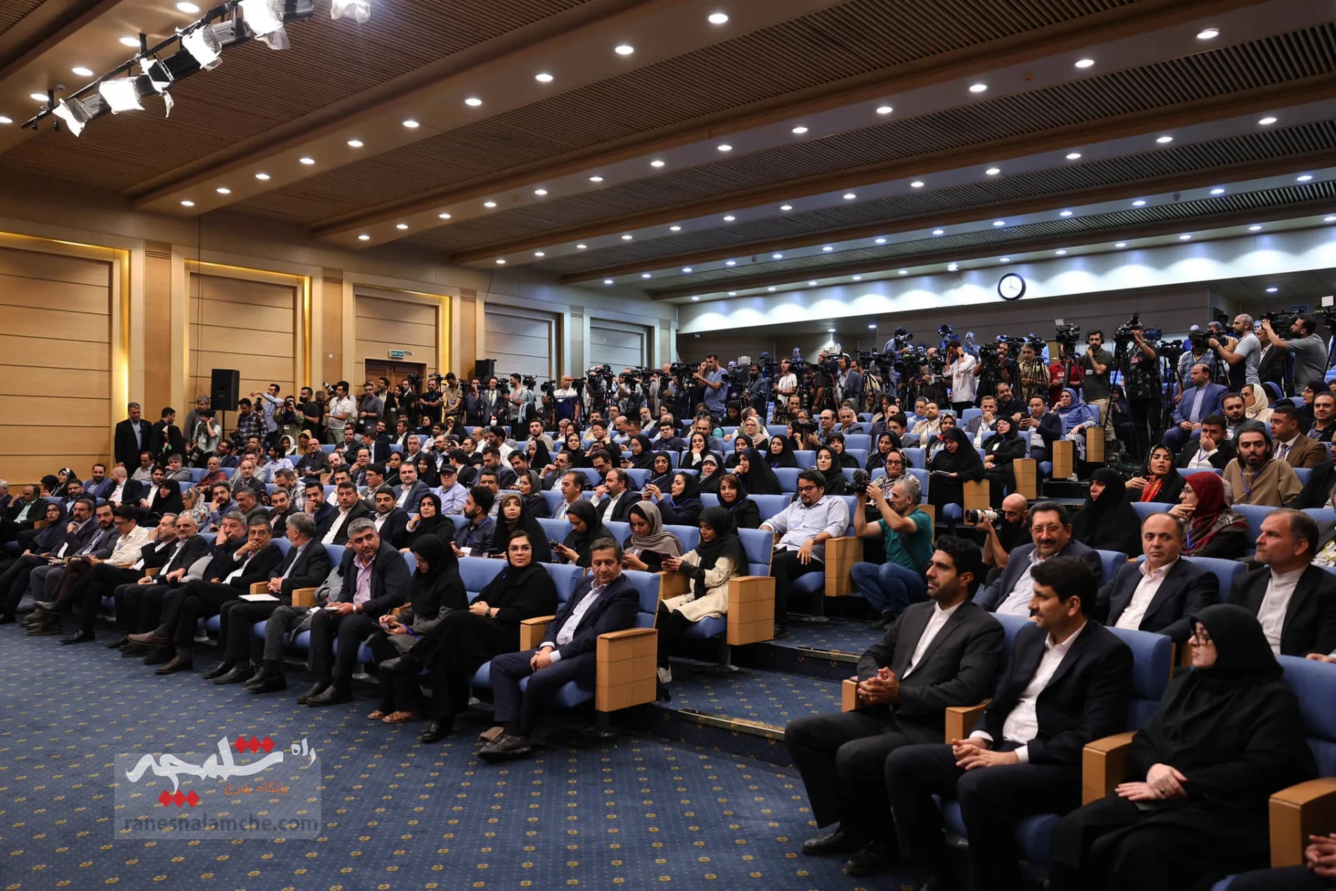 نشست خبری رئیس جمهور +تصاویر — تصویر 6