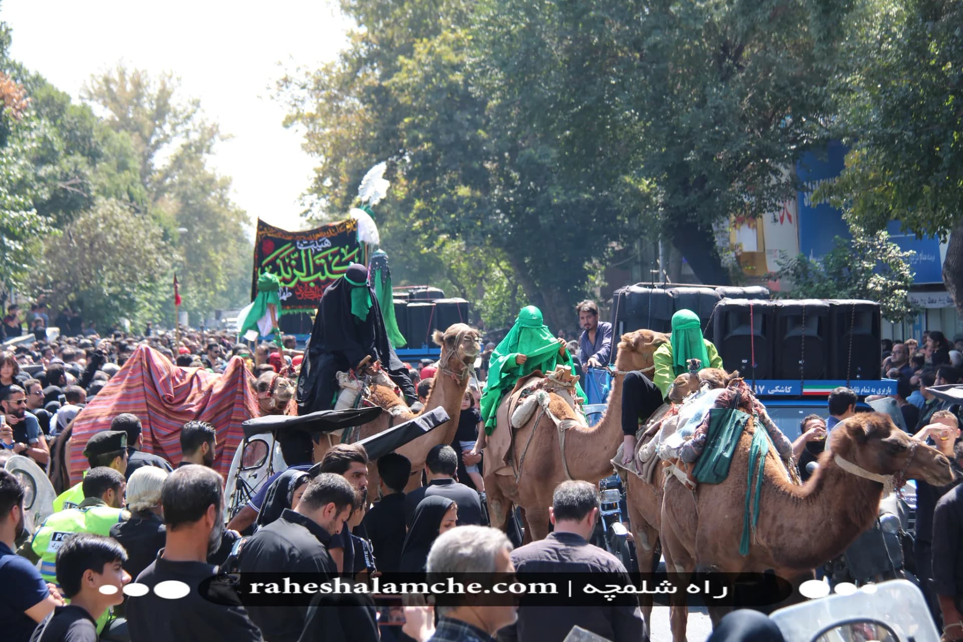 بزرگ ترین کاروان علامت کشی و دسته عزاداری بنیاسد در تهران/ تصاویر — تصویر 43