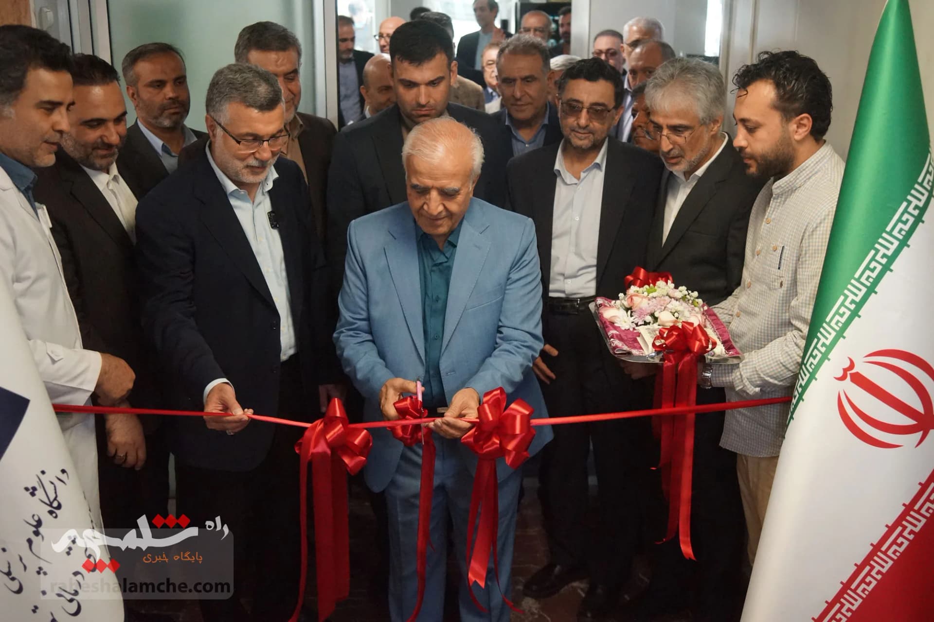 حضور ظفرقندی در بیمارستان امیراعلم تهران+ تصاویر — تصویر 41
